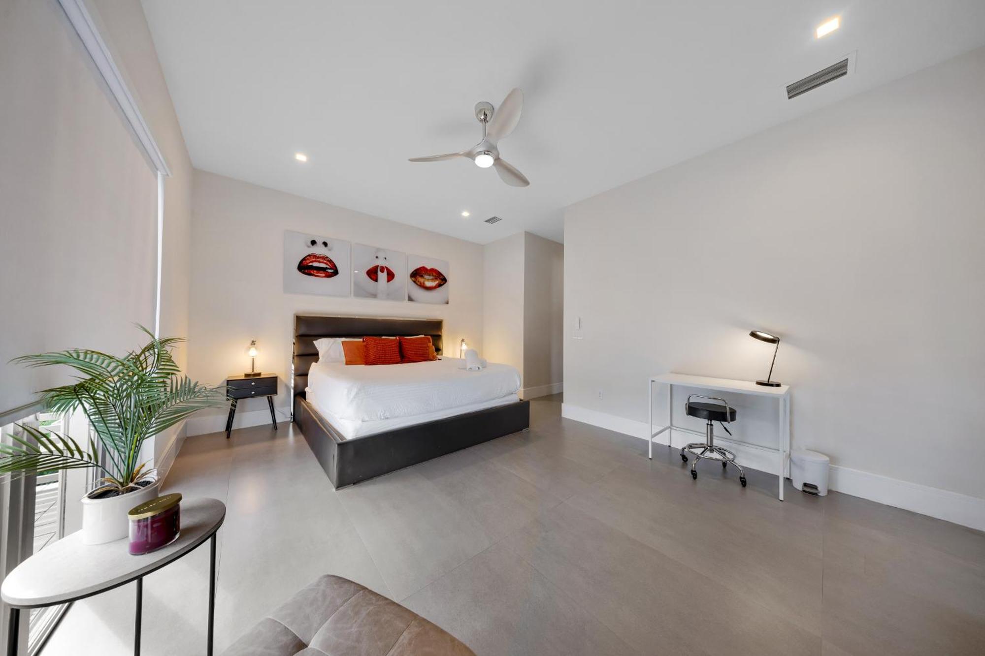 Coconut Grove Casita With Private Plunge Pool, Gated Villa Miami