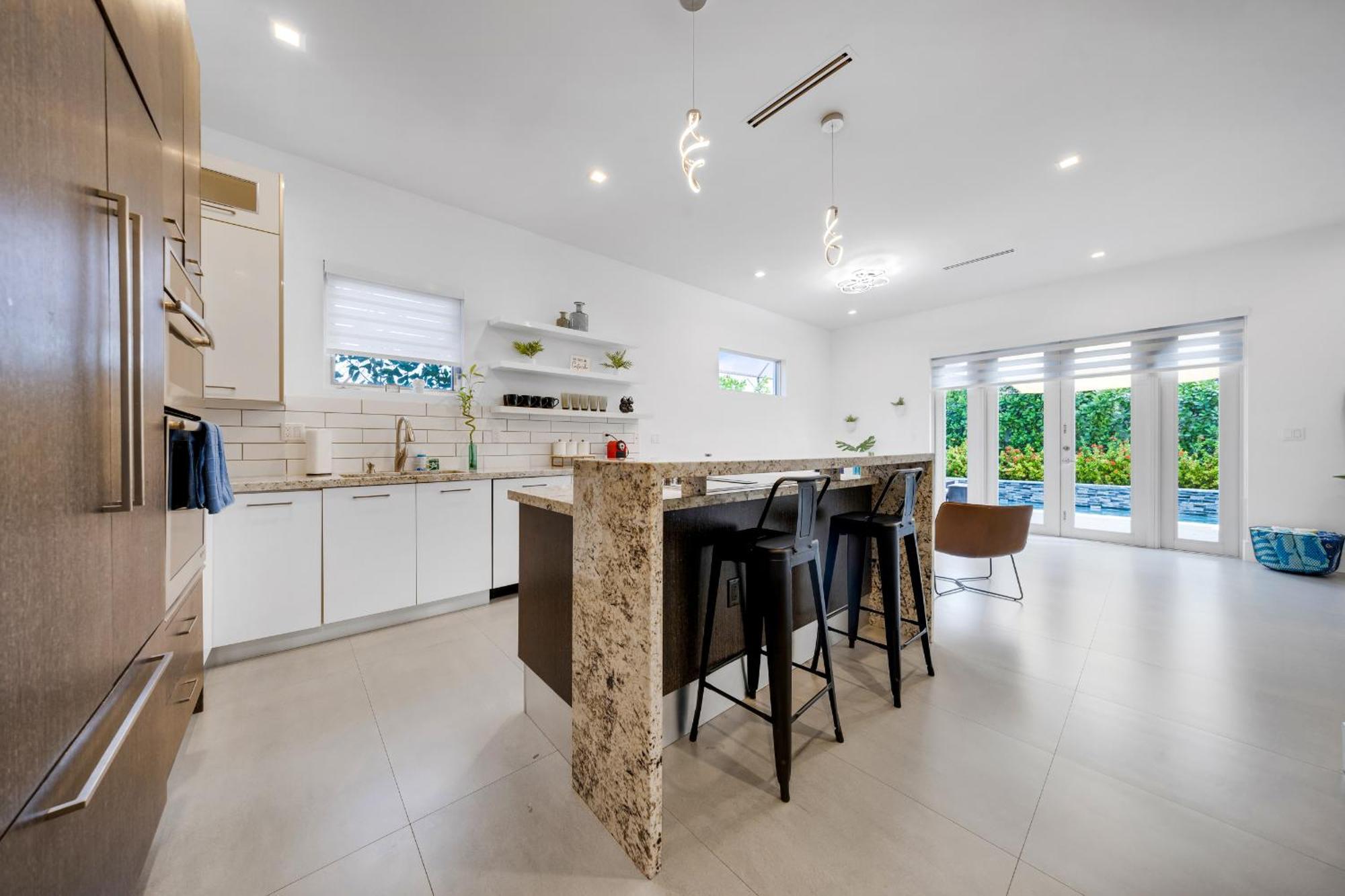 Coconut Grove Casita With Private Plunge Pool, Gated * Miami
