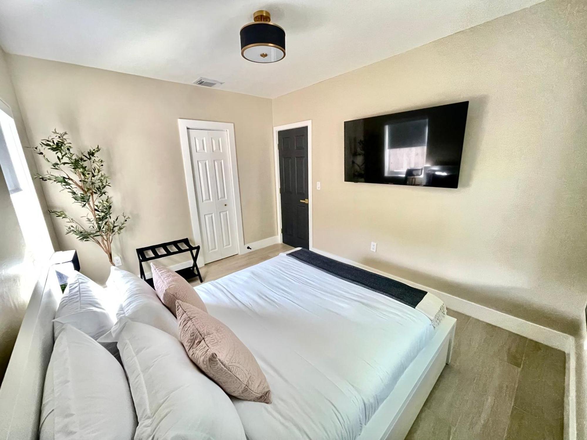Casamia Only 10 Min To Wynwood With New Pool, Bikes, Parking And Privacy Holiday home