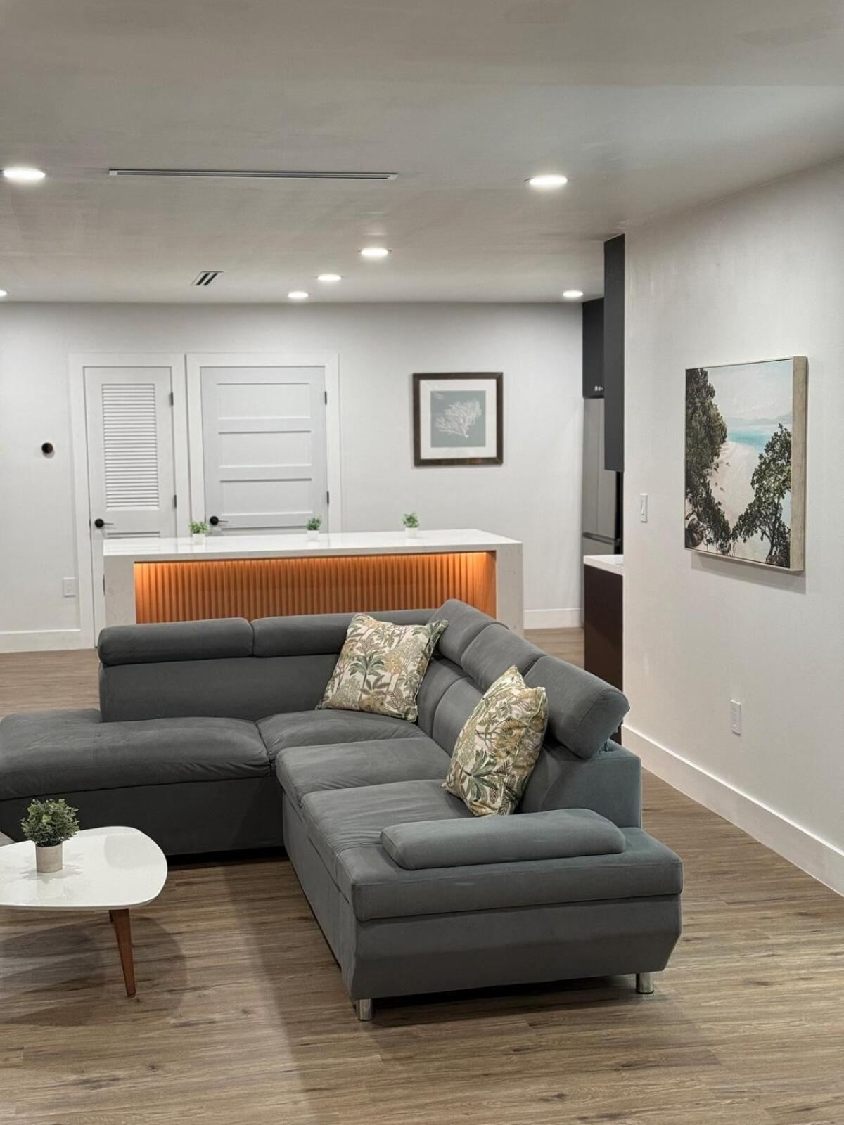 Luxe 8 Guest Little Havana Retreat
