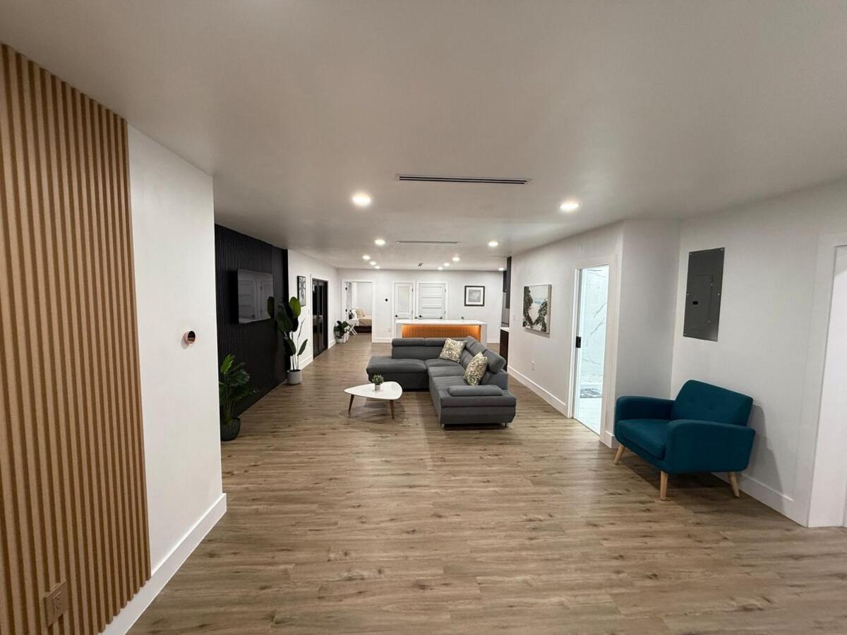 Luxe 8 Guest Little Havana Retreat *