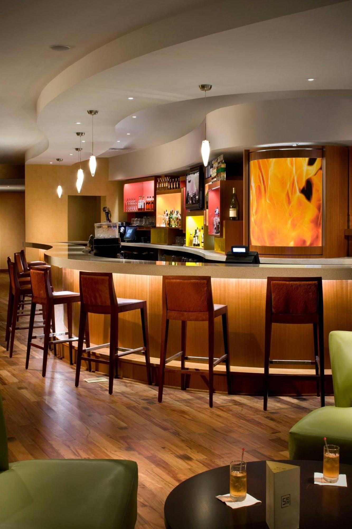 Airport Marriott Hotel