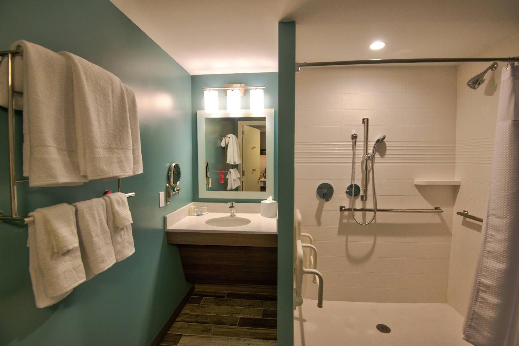 Towneplace By Marriott Airport 3*