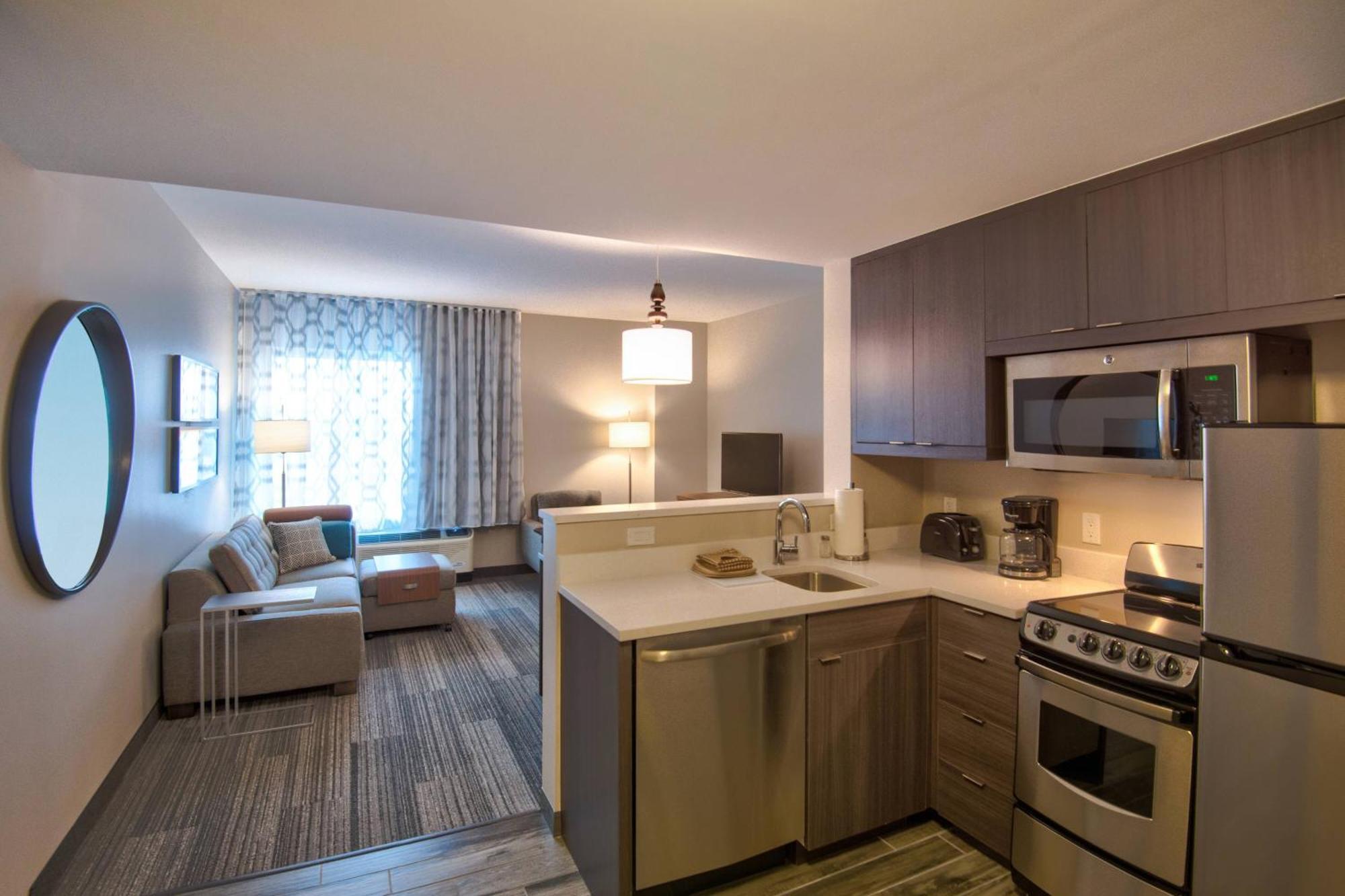 Towneplace By Marriott Airport 3*