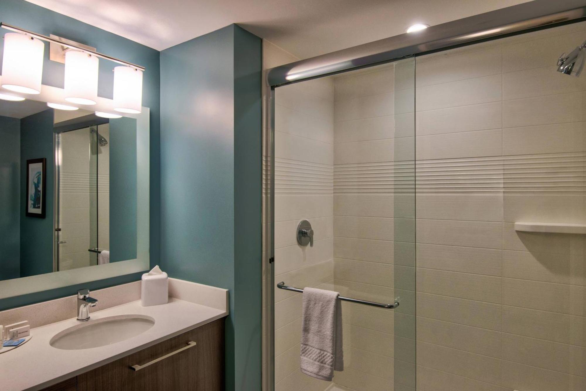 Hotel Towneplace By Marriott Airport 3*