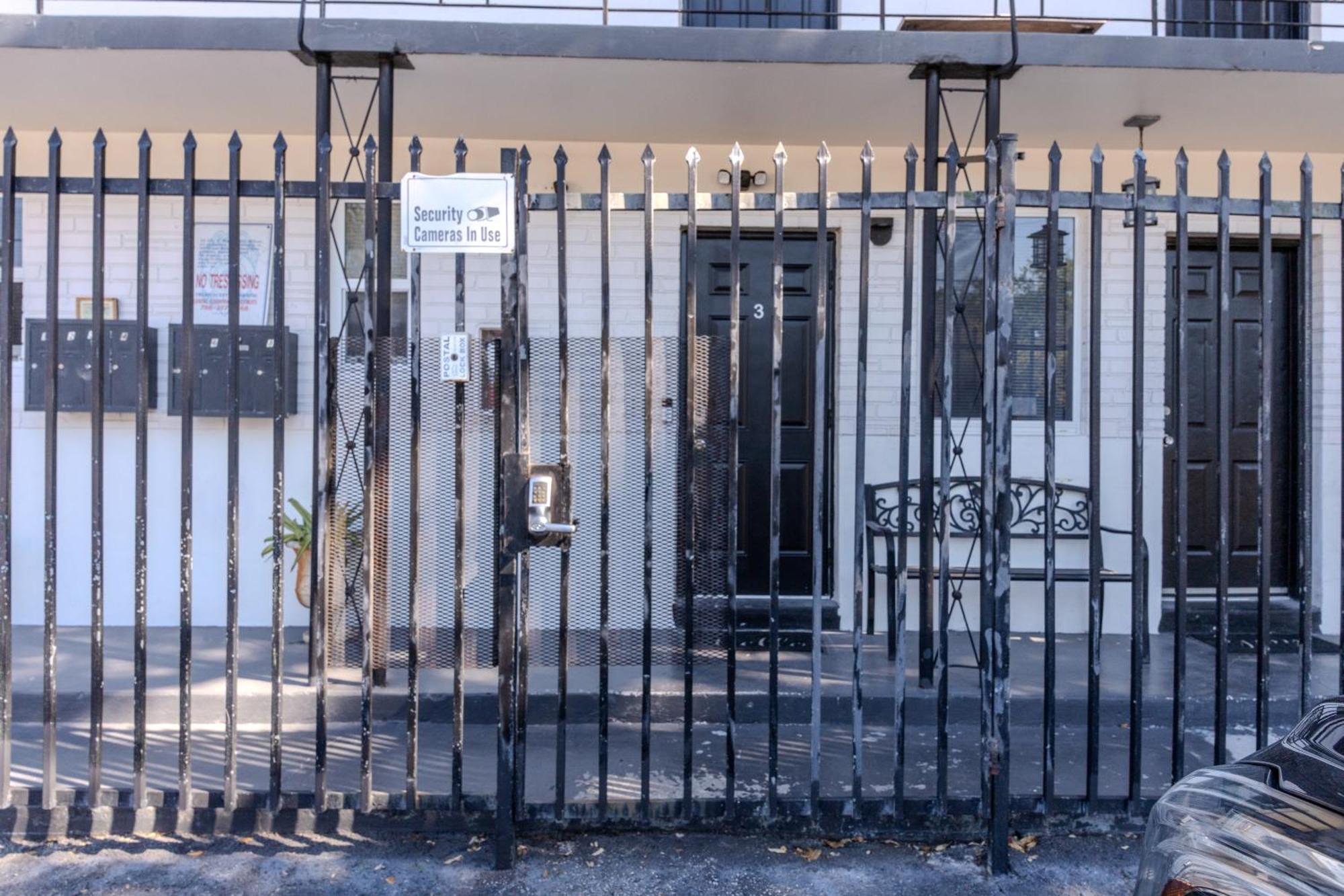 Queens Cozy Near Downtown Airport * Miami