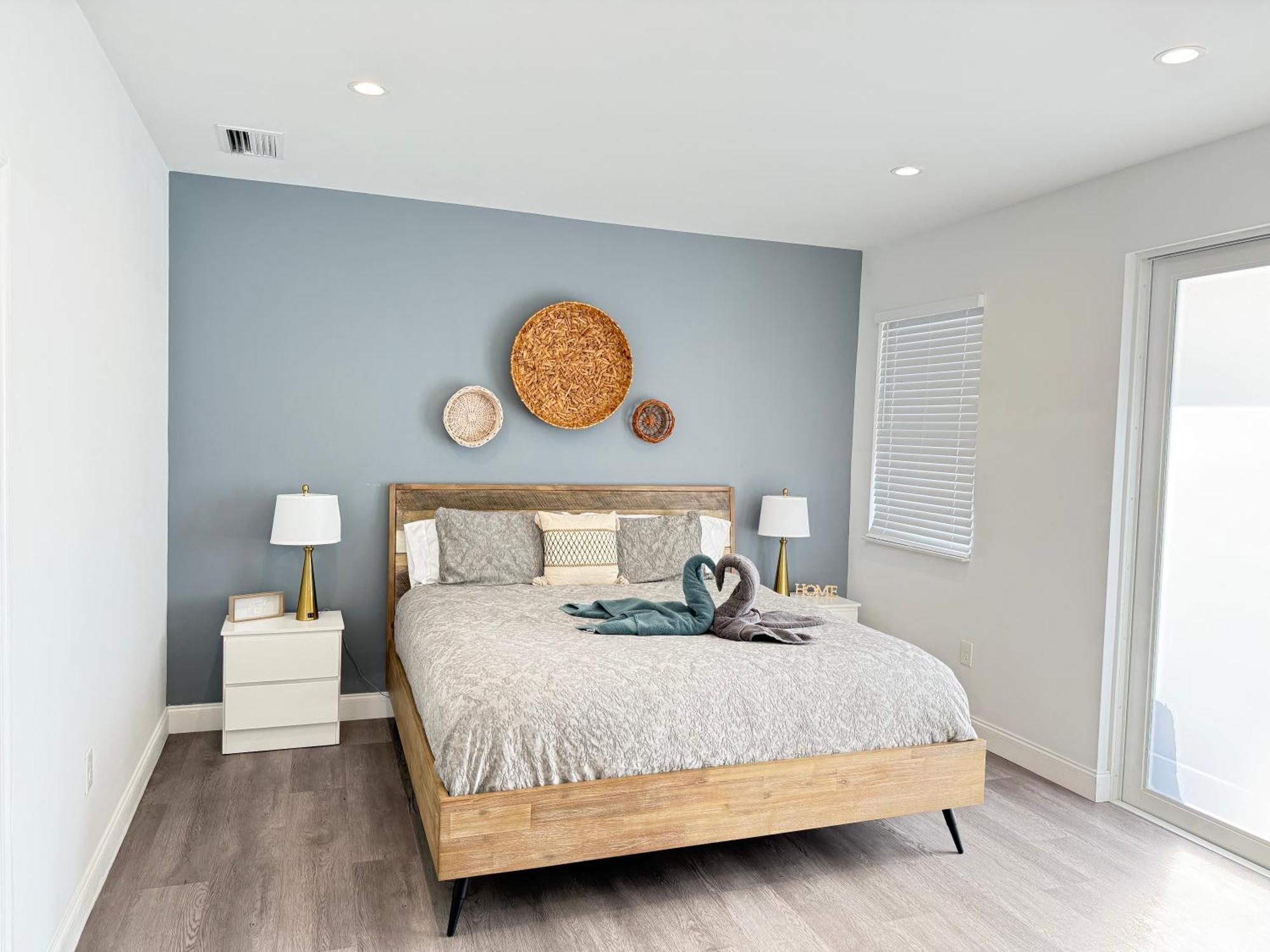 Modern Retreat, Hot Tub And Gazebo Oasis Miami