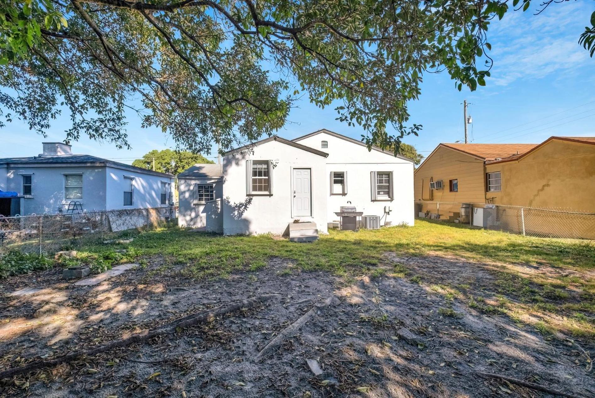 Happy House Miami! Same Name Everywhere - 3 Bedroom House - 1 King - 3 Queens Casa de férias Miami