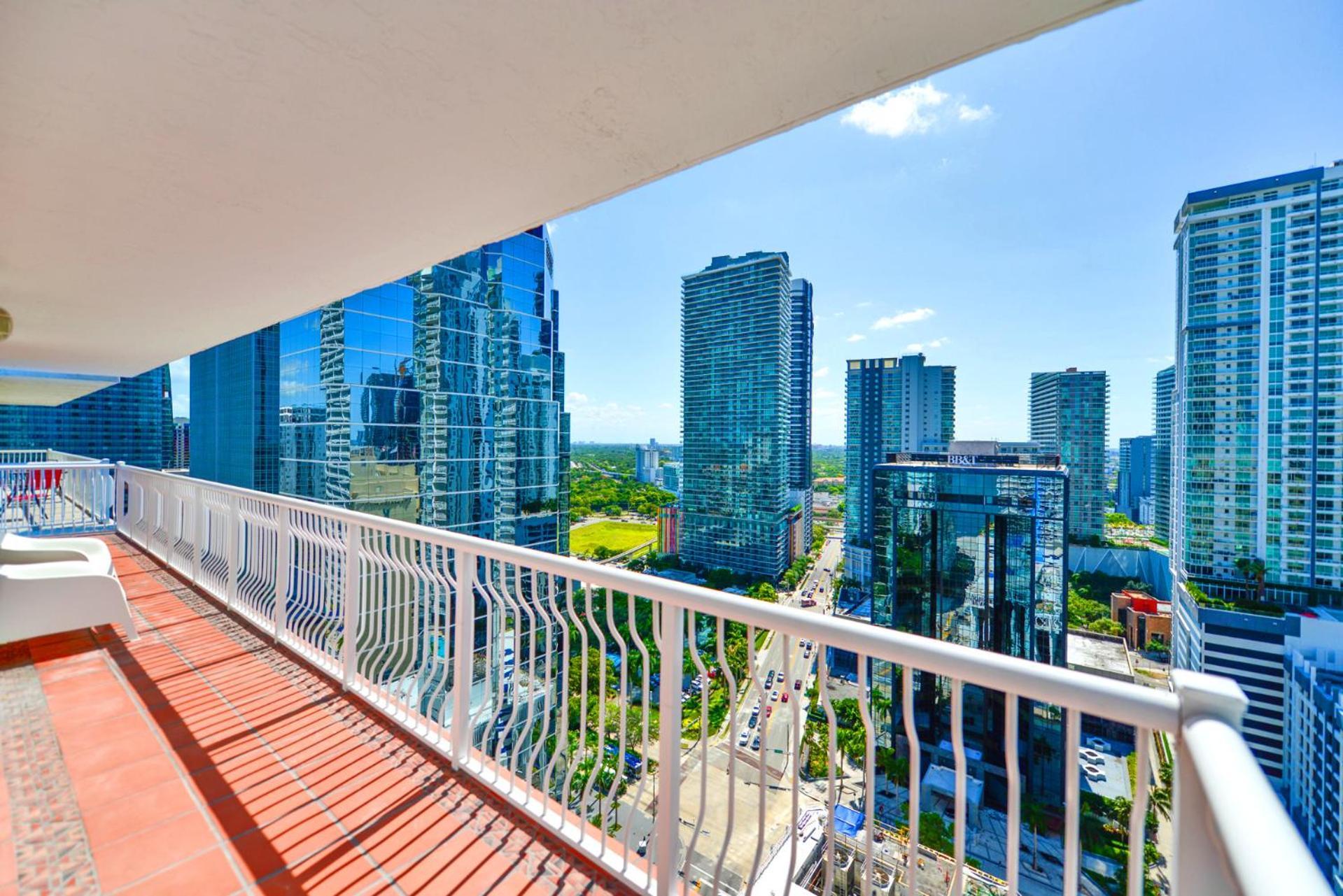 Apartment Exquisite High Floor At Brickell With Pool *