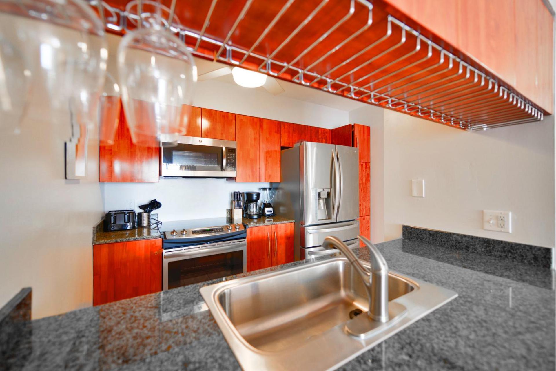 Exquisite High Floor At Brickell With Pool *
