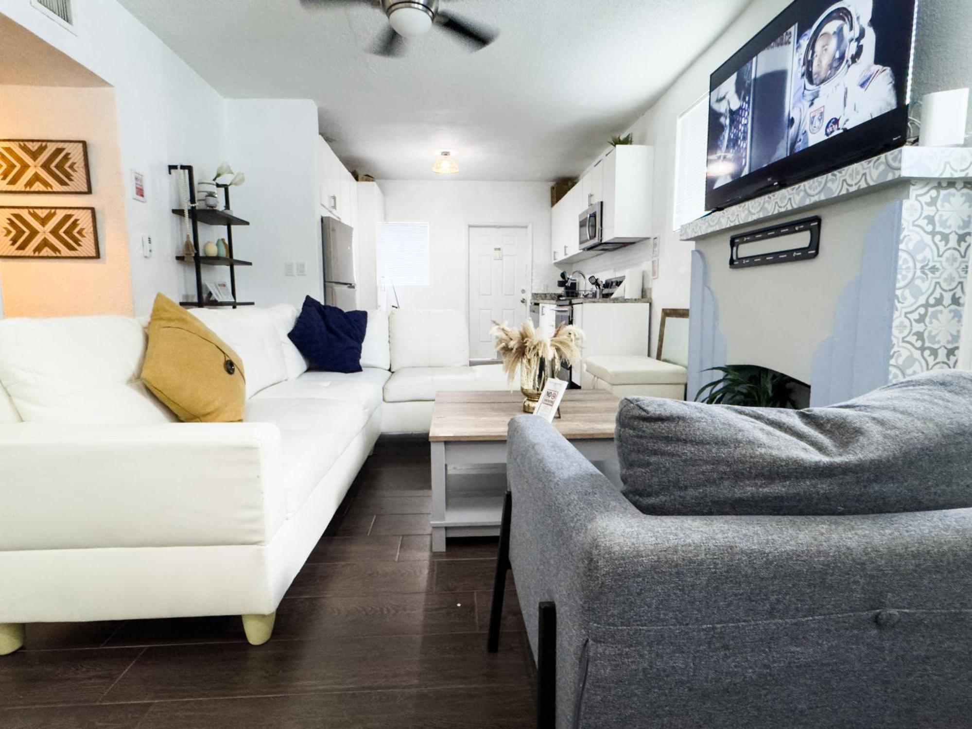 Casa de férias Dos Casitas Design District #1 - 3 Bedroom House *