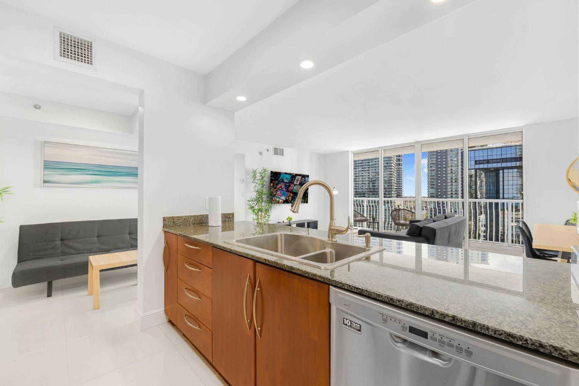 Modern Brickell With Prime Views Apartment