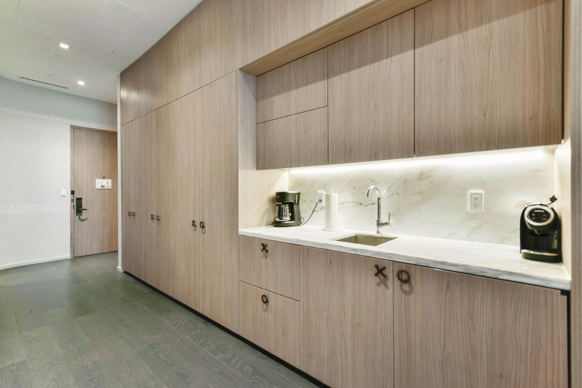 King Will Make Real Your Dreams Apartment *