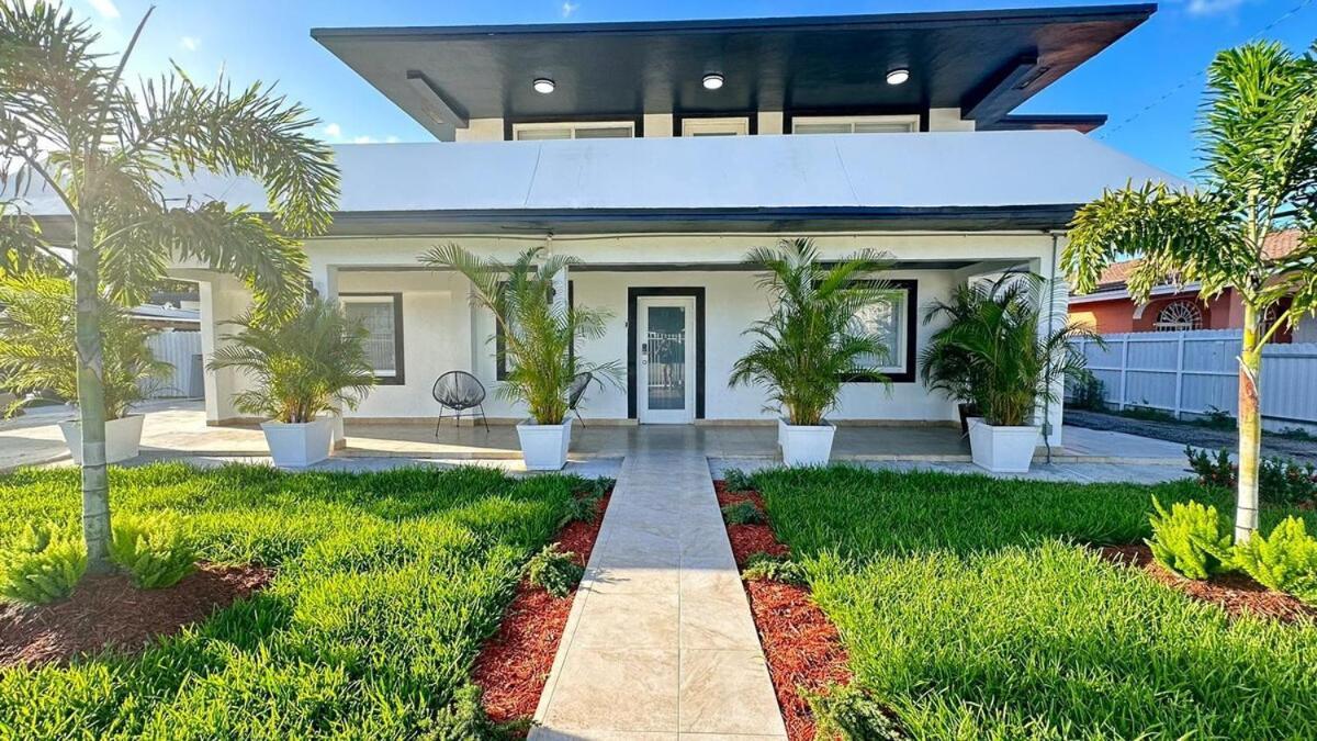 Luxury By Int Airport * Miami