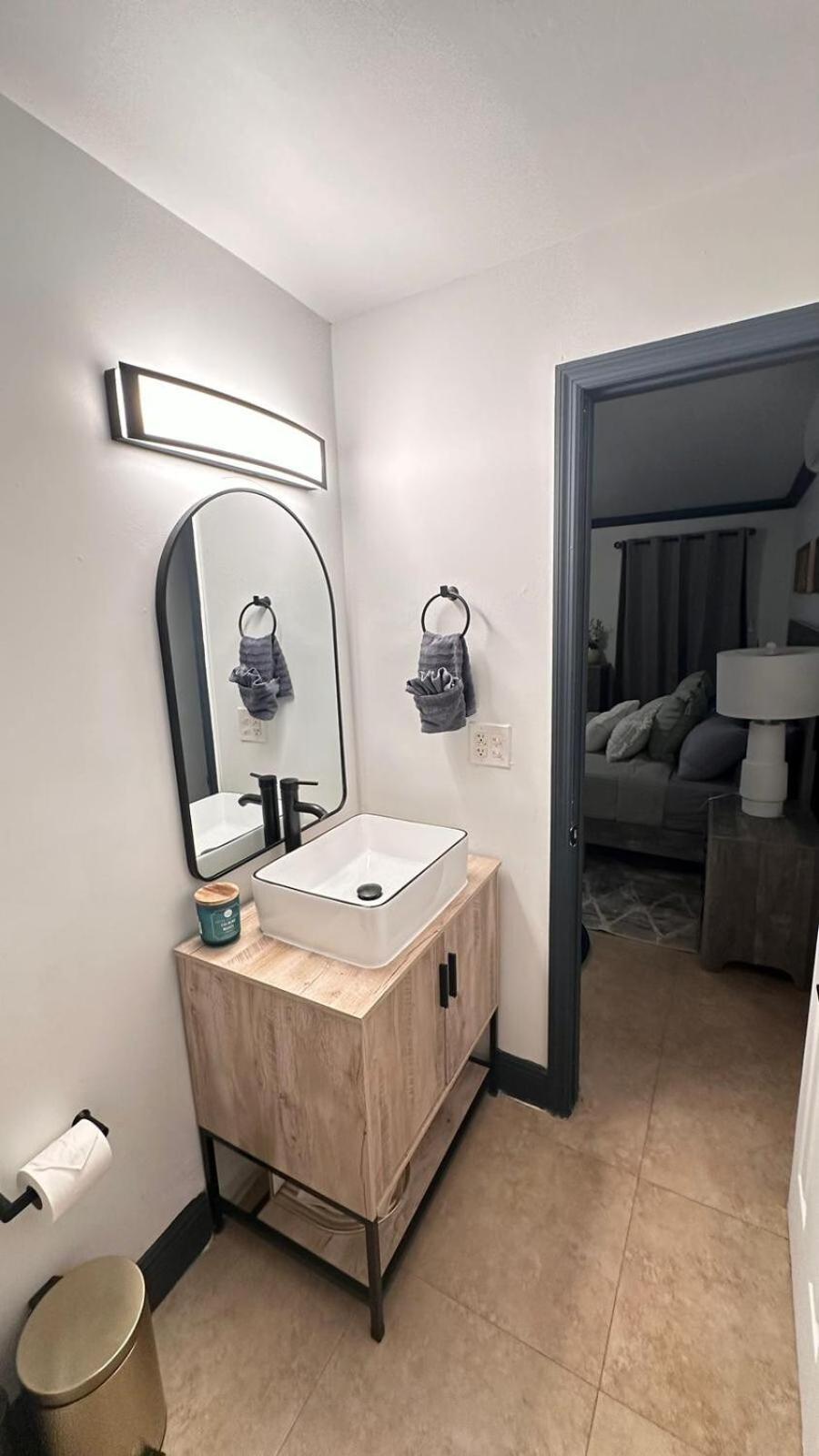 Luxury By Int Airport Holiday home *