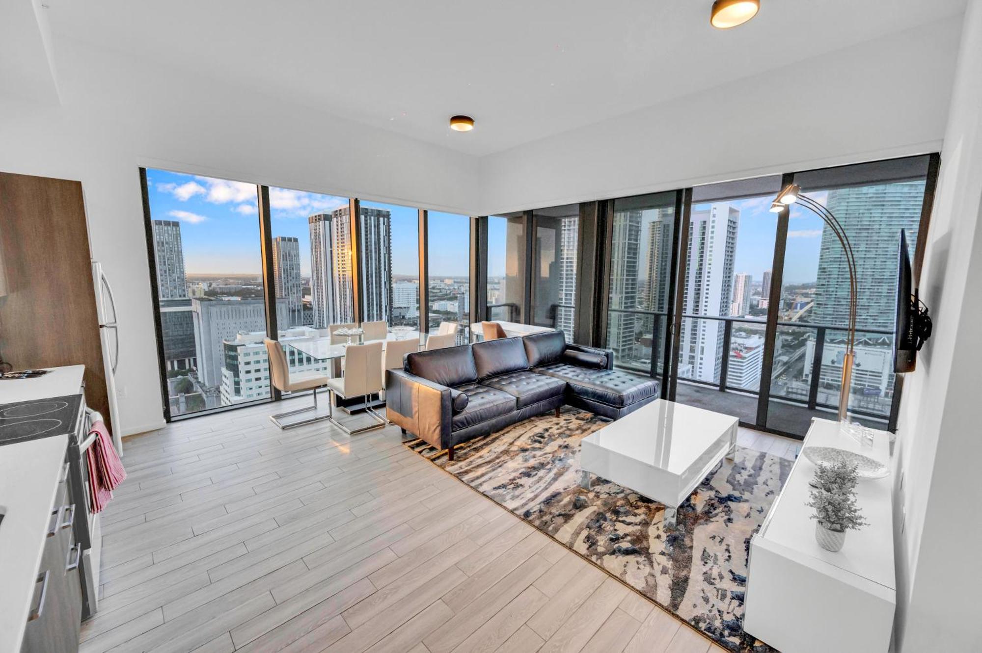 Penthouse Unit In The Heart Of Miami