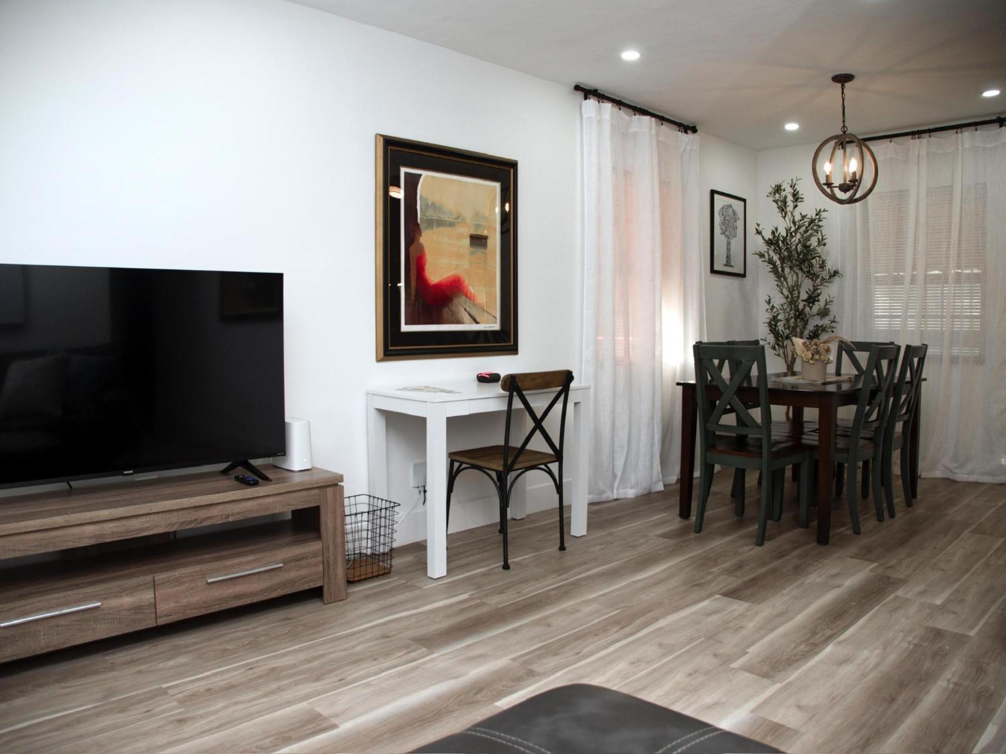 Welcome To Springs Charm Miami