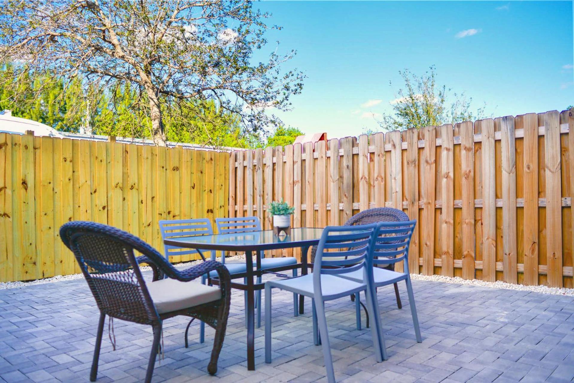 Relax And Enjoy Of In Cozy Duplex Miami