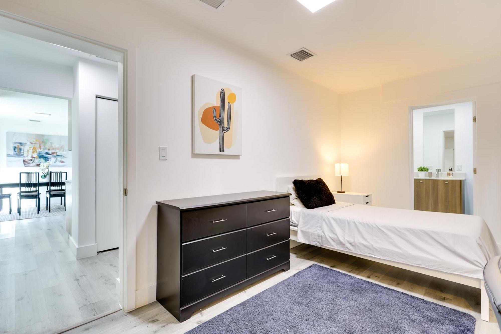 Spacious And Serene Walk To Metrorail! Holiday home