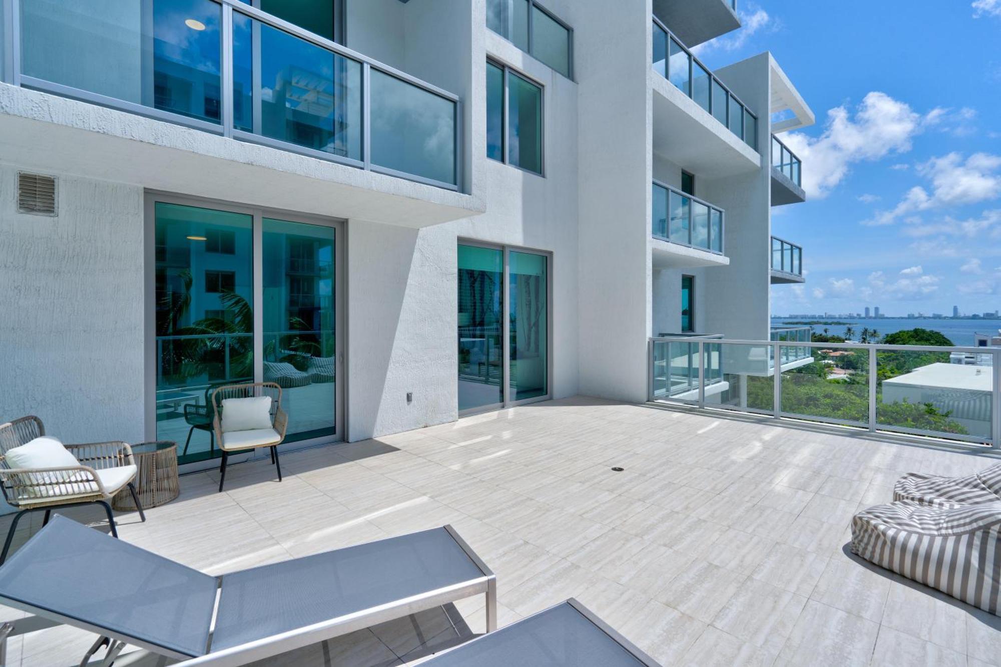 3900-719jc Design District, 1 Bedroom /1 Bathroom & Bayvie Apartment Miami