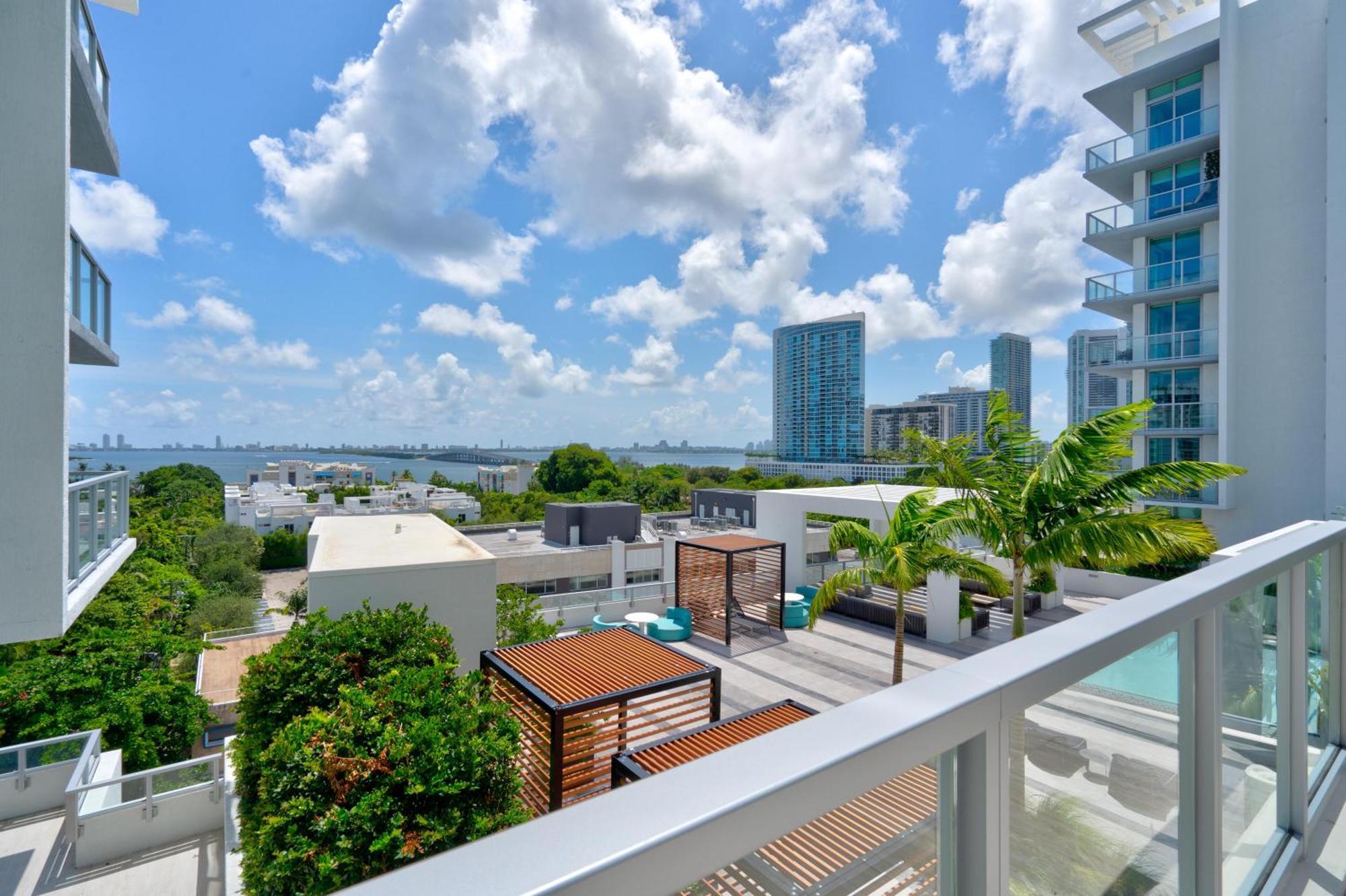 3900-719jc Design District, 1 Bedroom /1 Bathroom & Bayvie