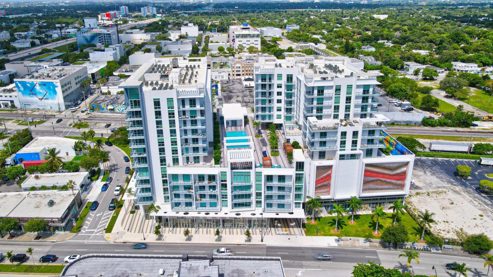 3900-719jc Design District, 1 Bedroom /1 Bathroom & Bayvie