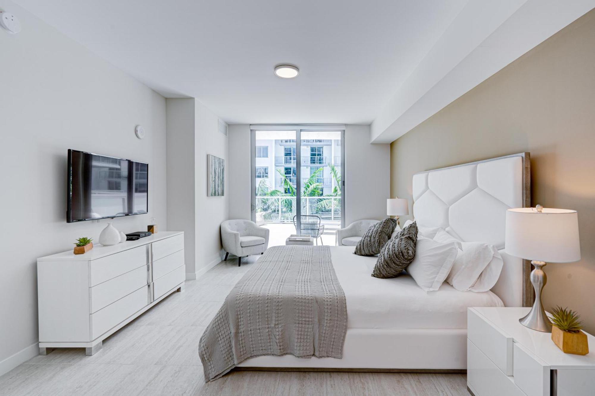 Apartment 3900-719jc Design District, 1 Bedroom /1 Bathroom & Bayvie
