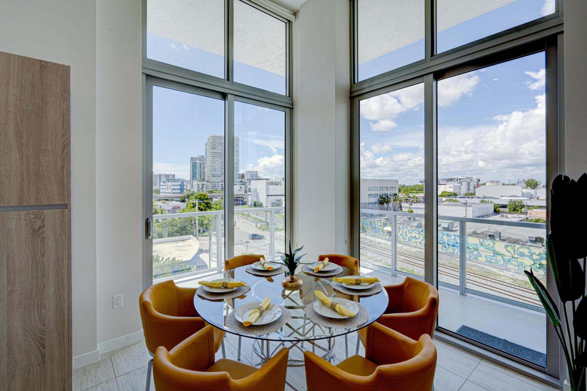3900-502gj Design District, 2 Bedrooms & 2 Bathrooms