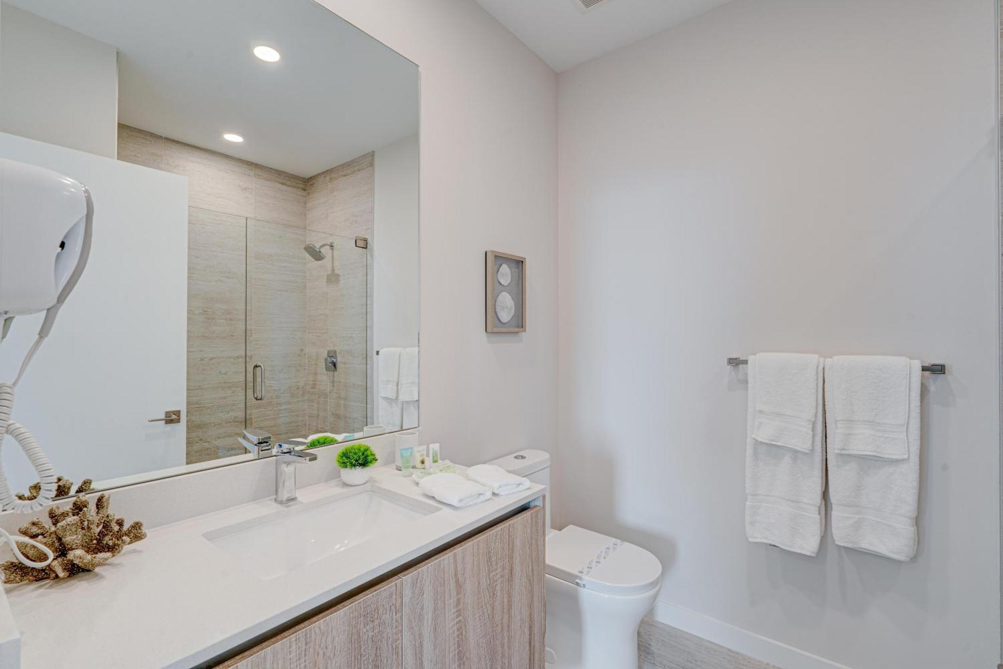 Apartamento 3900-602lg Design District, 2 Bedrooms & 2 Bathrooms *