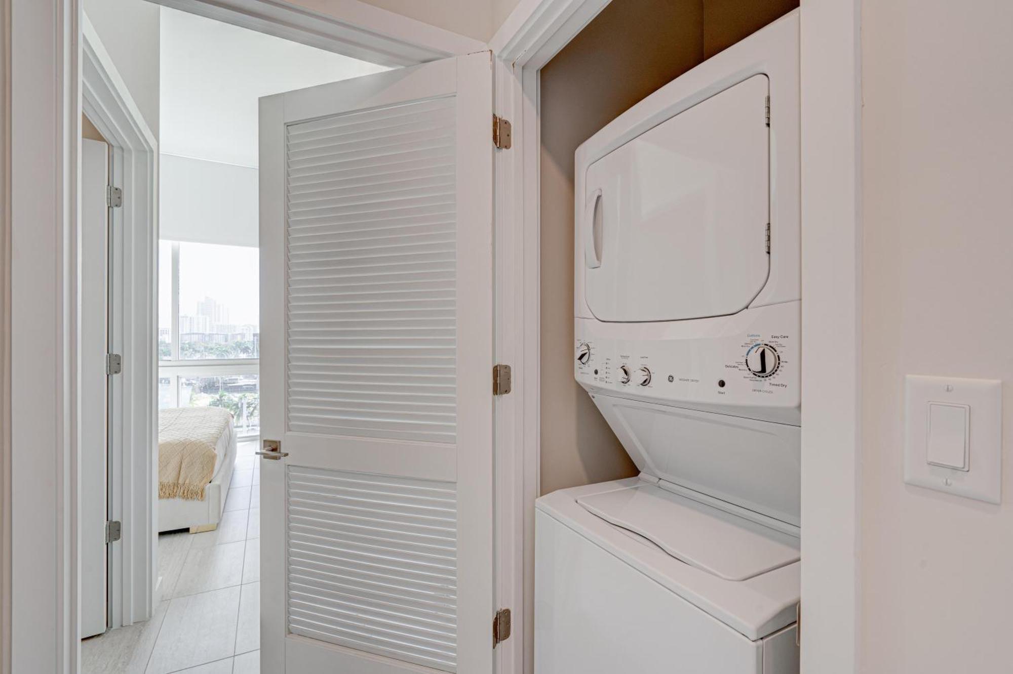 Apartamento 3900-602lg Design District, 2 Bedrooms & 2 Bathrooms Miami