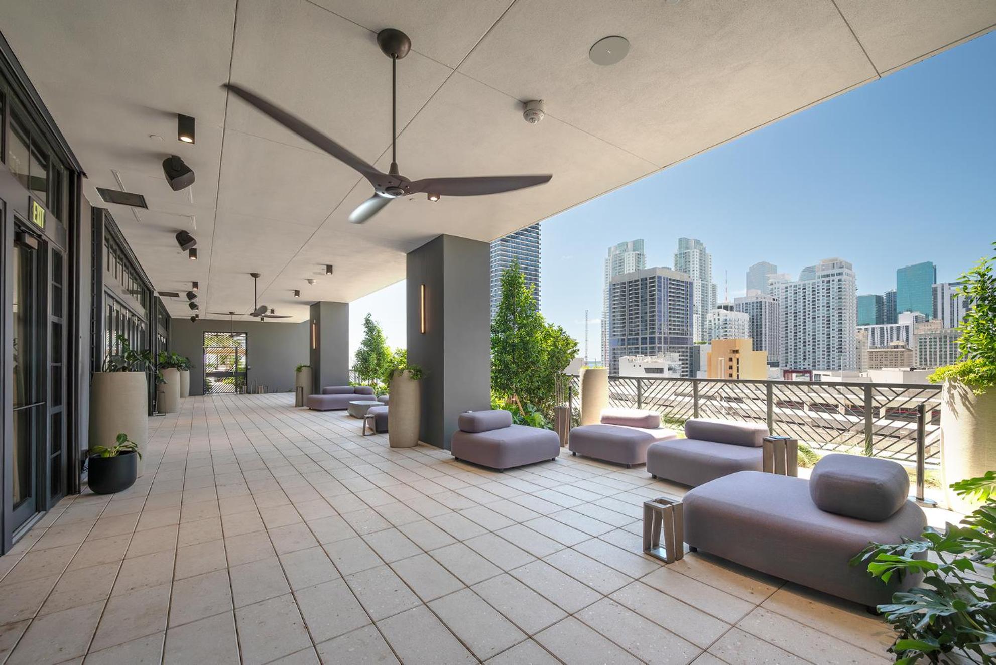 Stylish One Bedroom Steps From Kaseya Center & Port Of Miami- Daily Fee And Parking Not Included Apartment *