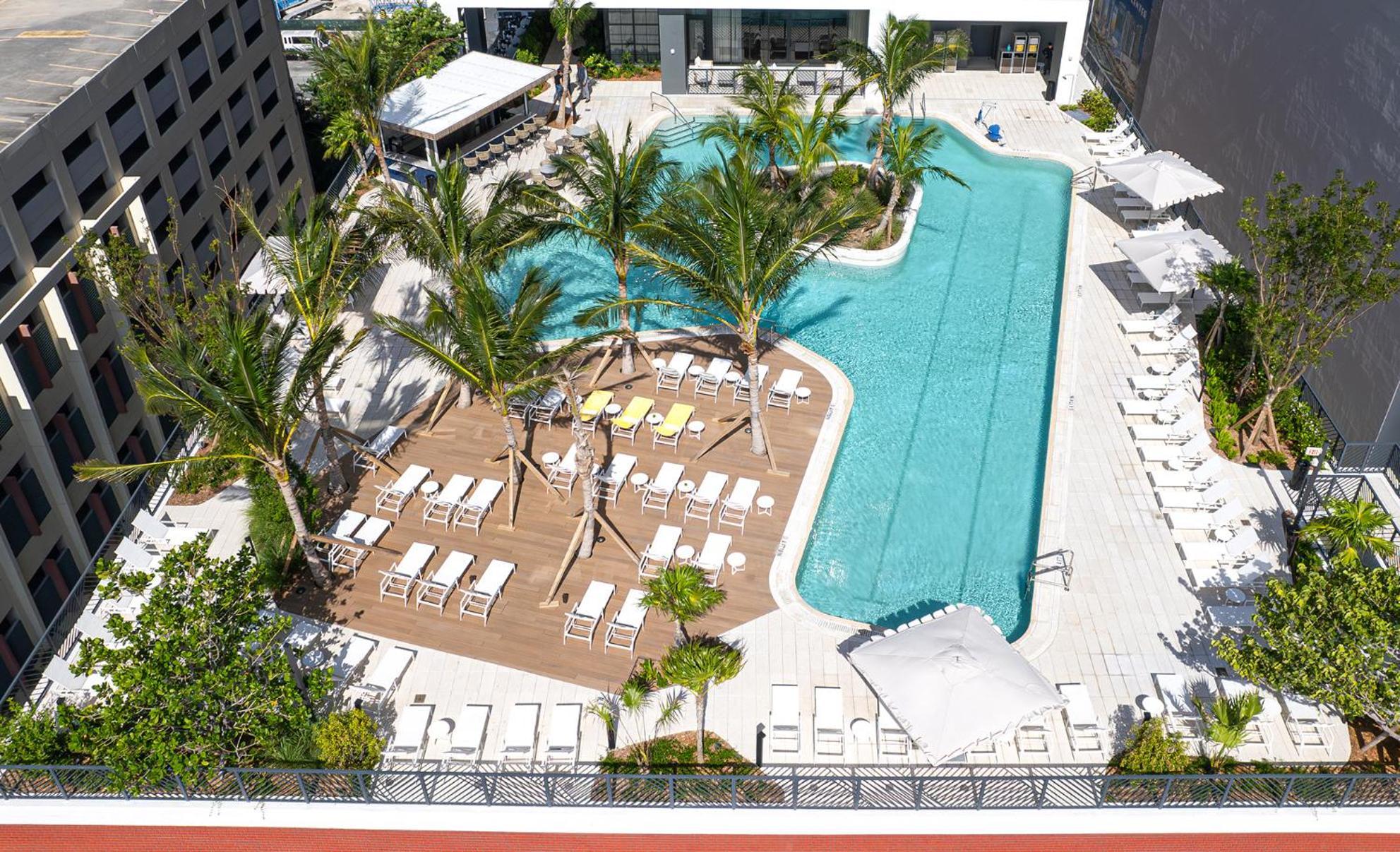 Stylish One Bedroom Steps From Kaseya Center & Port Of Miami- Daily Fee And Parking Not Included