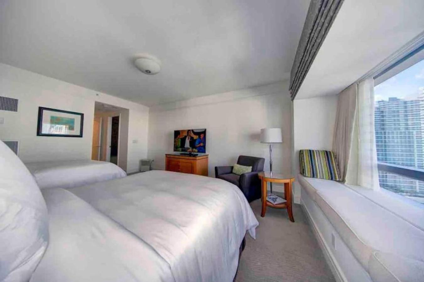 Apartment 490 Large 2 Bedroom With Gorgeous Pool Miami