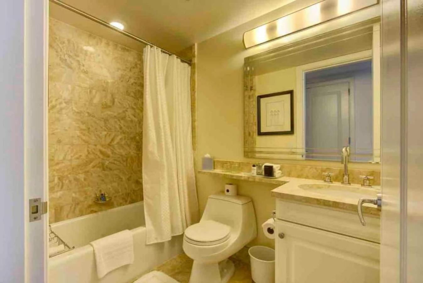 490 Large 2 Bedroom With Gorgeous Pool Miami