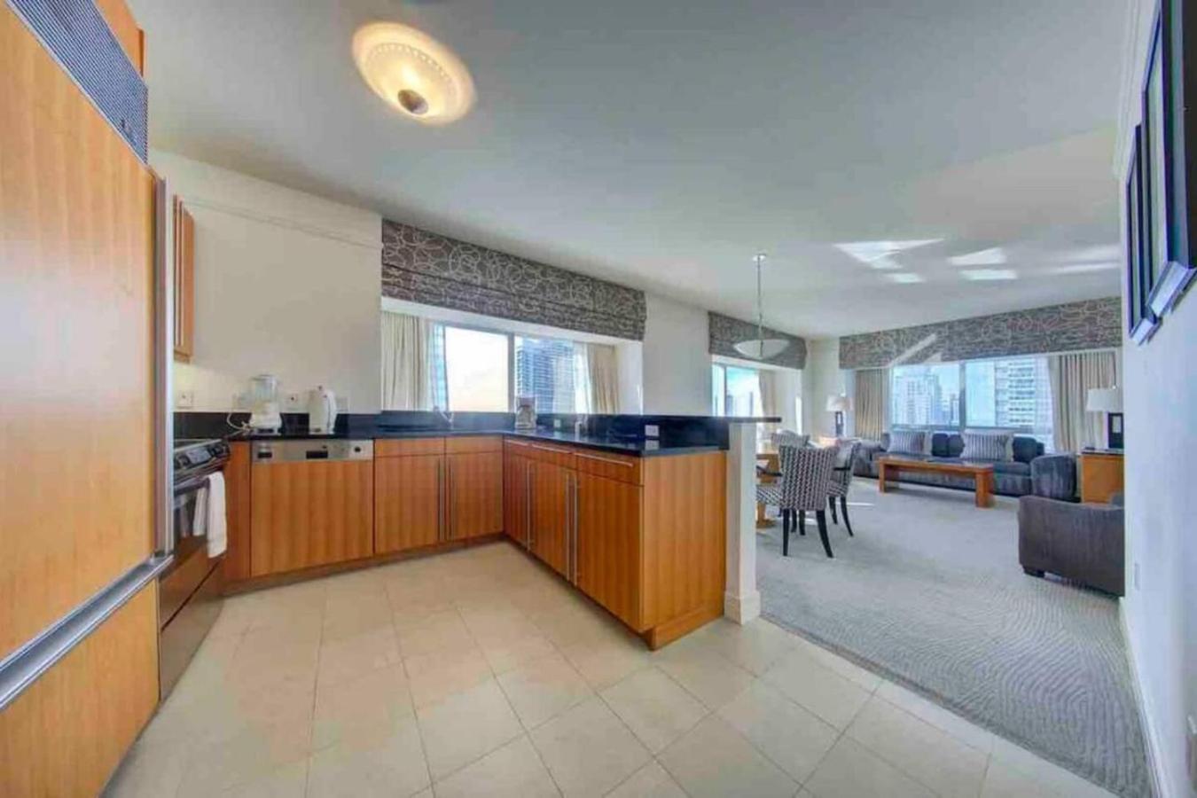 490 Large 2 Bedroom With Gorgeous Pool Apartment Miami
