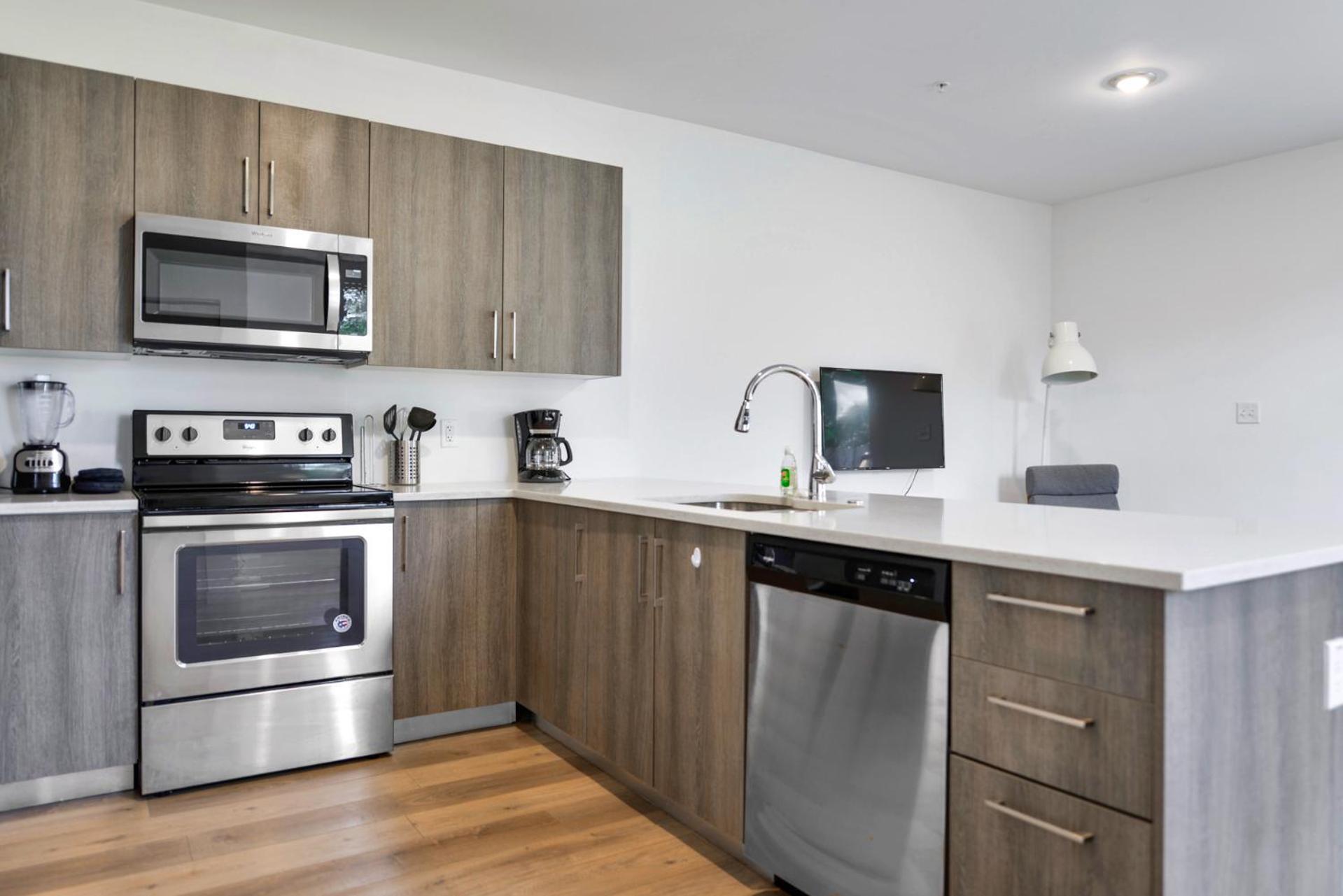 If Are Looking For Spacious Townhouse Is For Apartment *