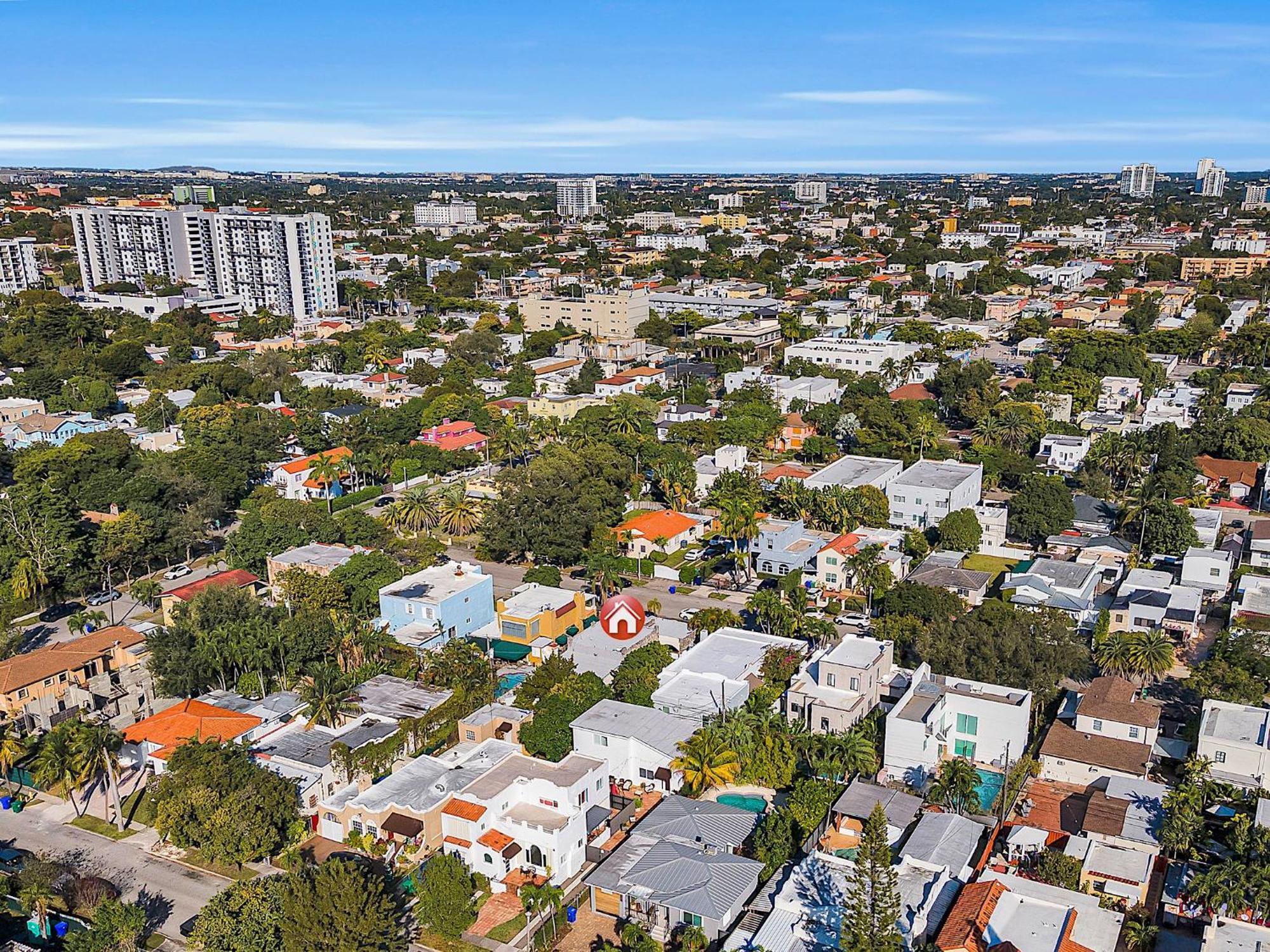 Private In Little Havana Homestay