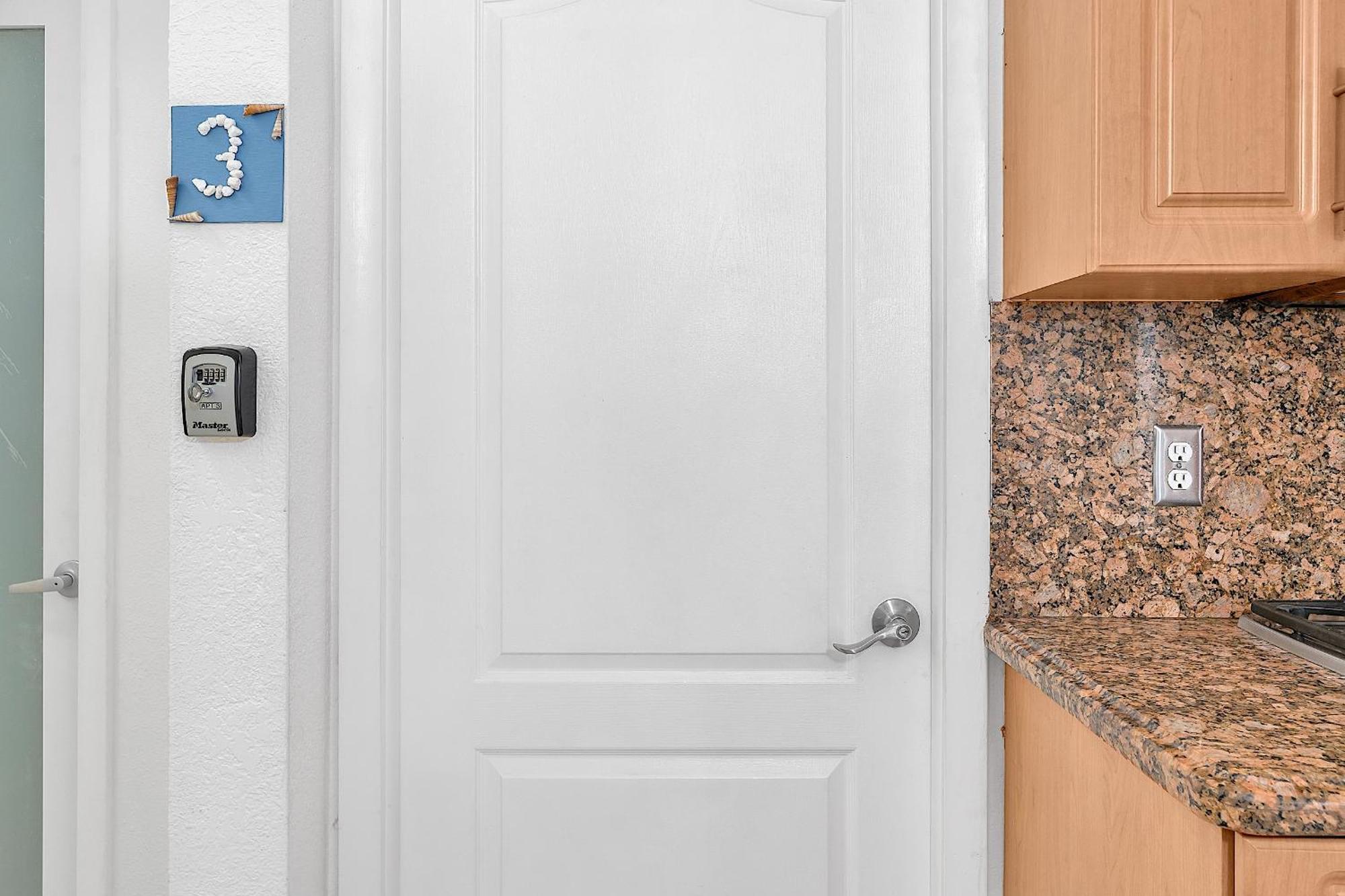 Private In Little Havana Homestay
