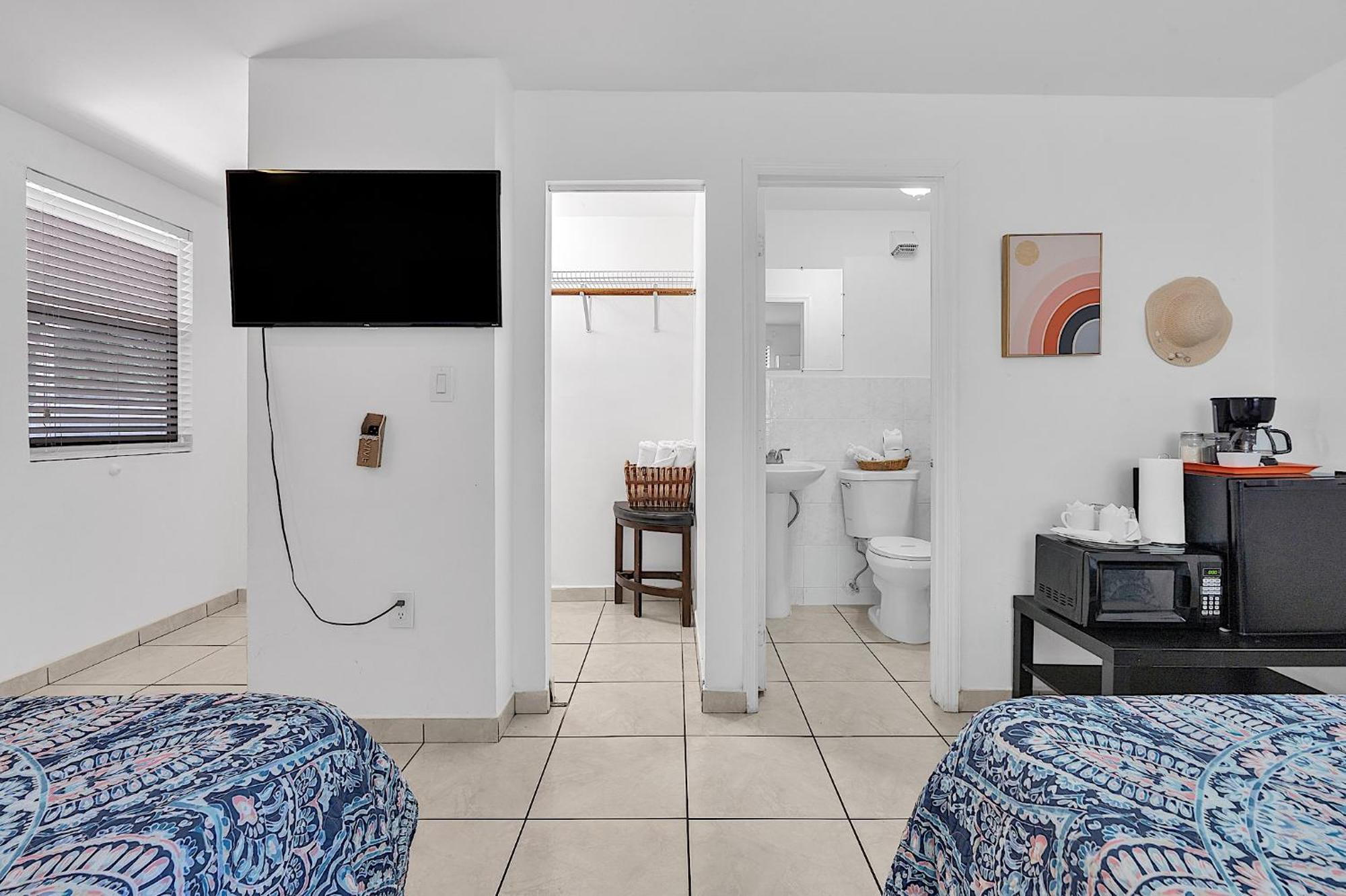 Boho In Little Havana Guest house *
