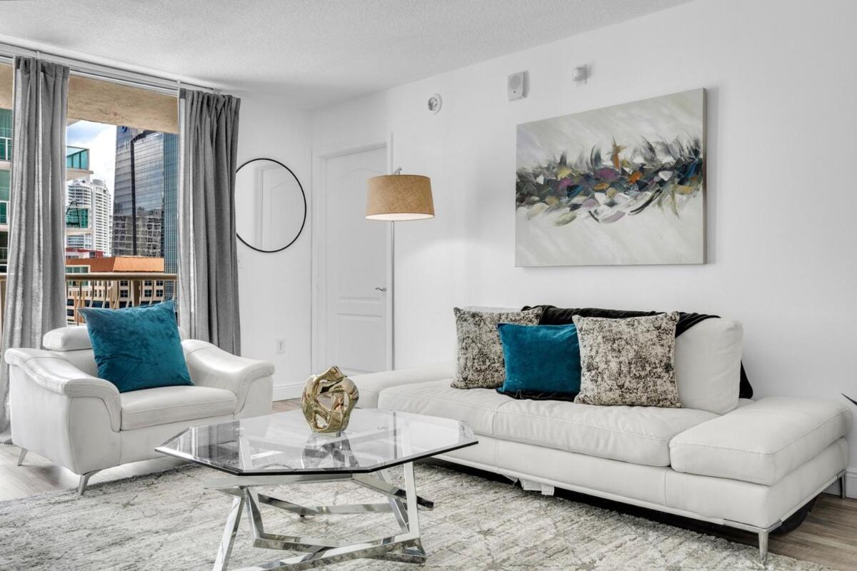 Skyline Water View 2br Free Parking Miami