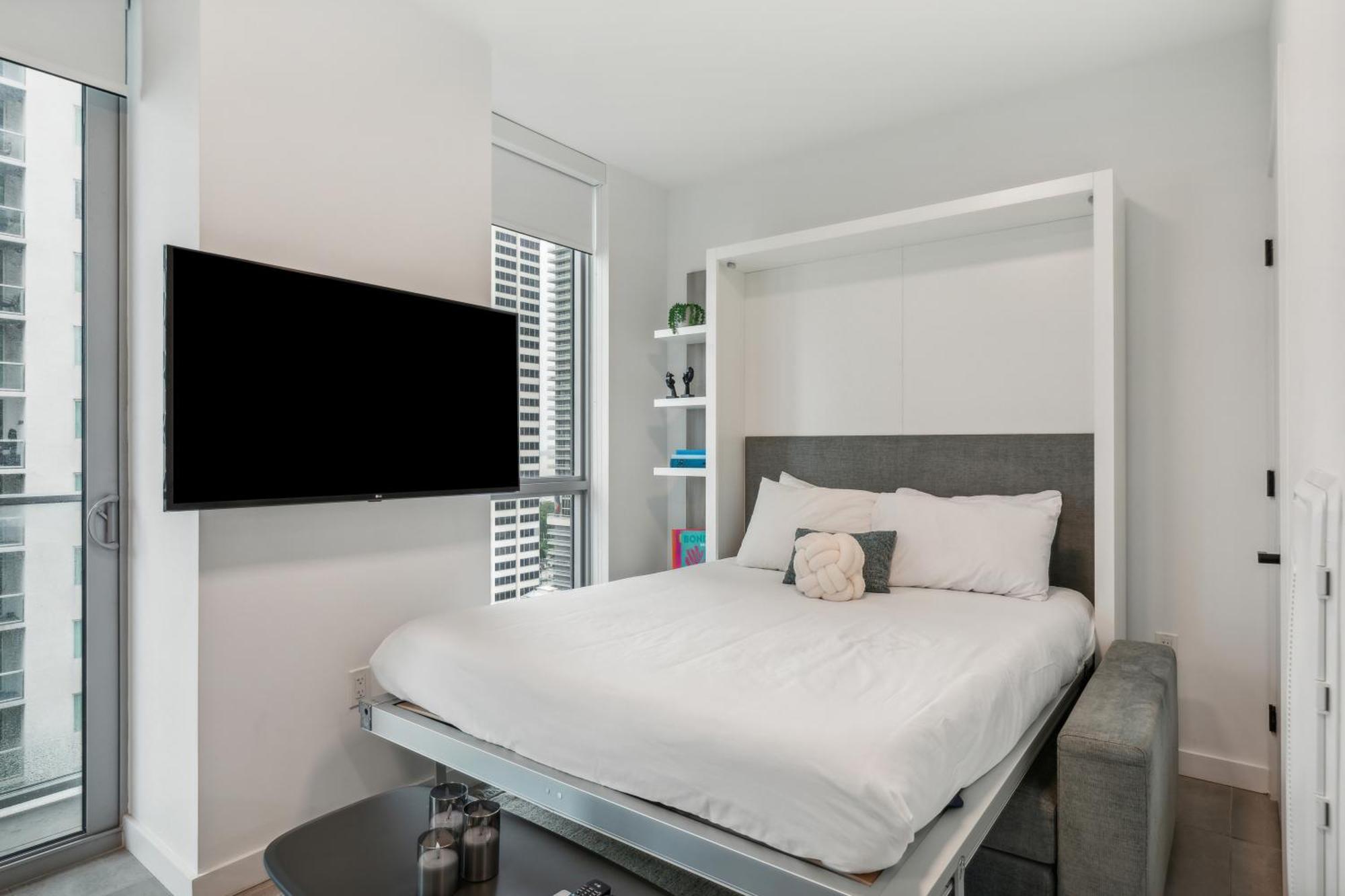 Apartment New Luxury Downtown - Gym Pool Workspace Miami
