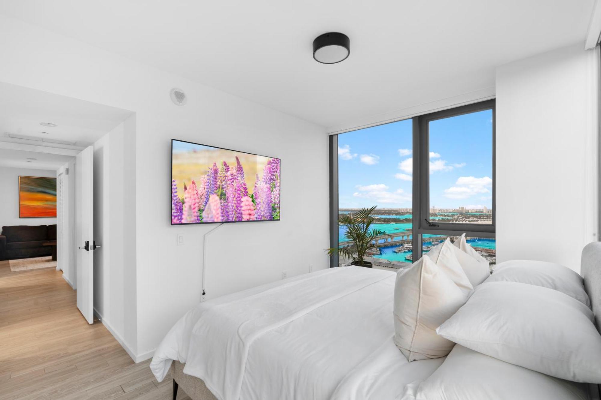 Apartment Beautiful 2 Beds, 2 Bath *