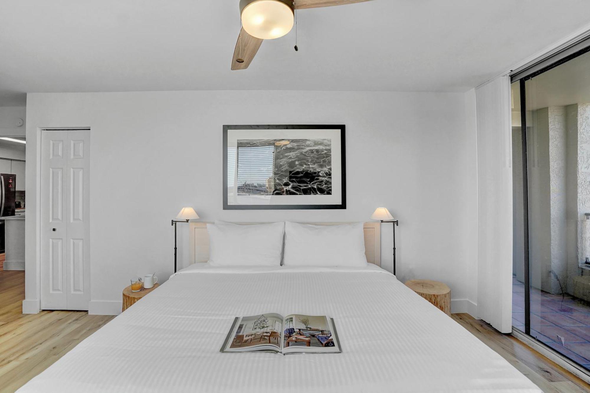 Apartment Stylish Modern At Gables Grand Plaza In Miami
