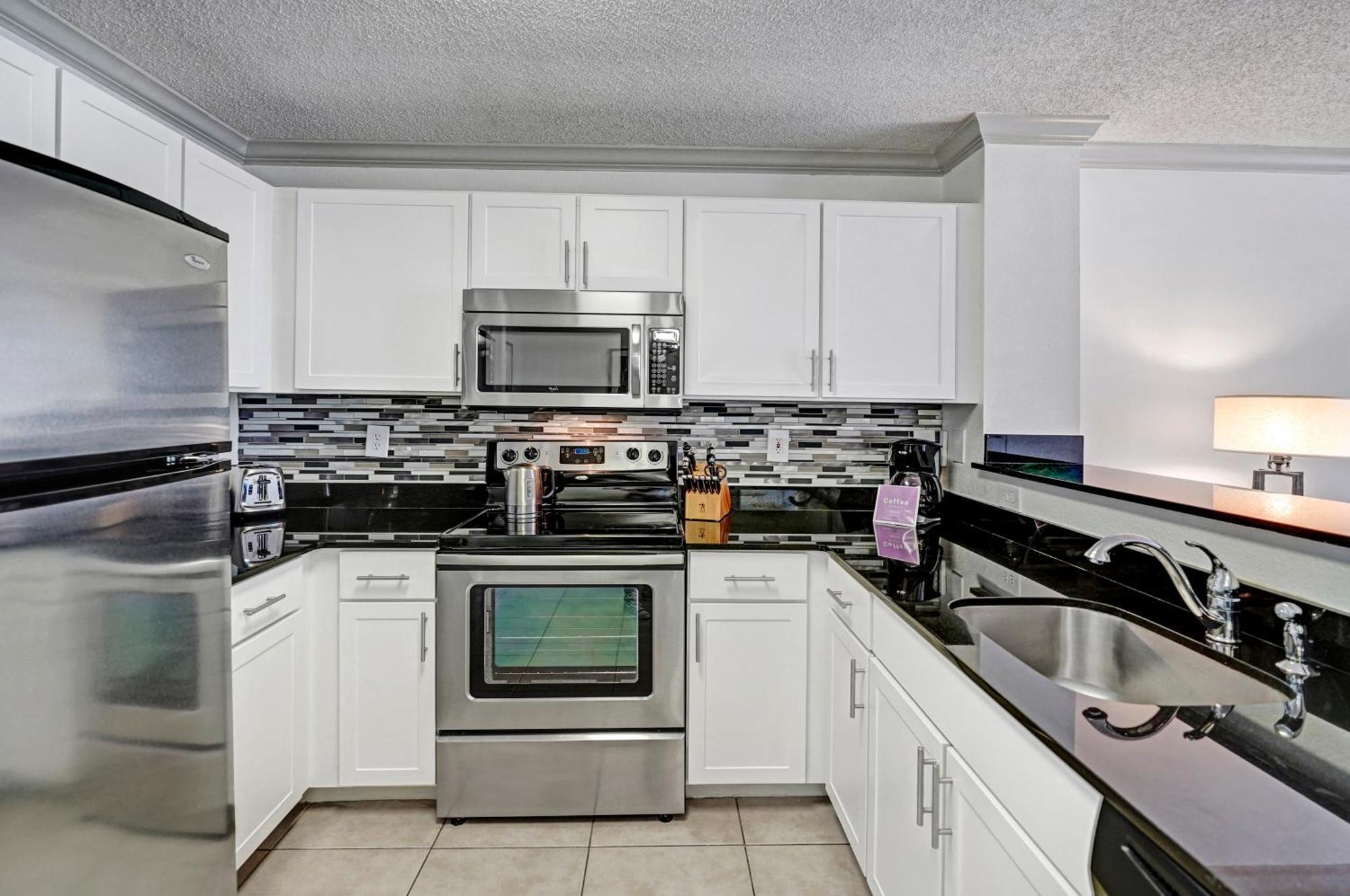 Stylish Modern At Gables Grand Plaza In * Miami