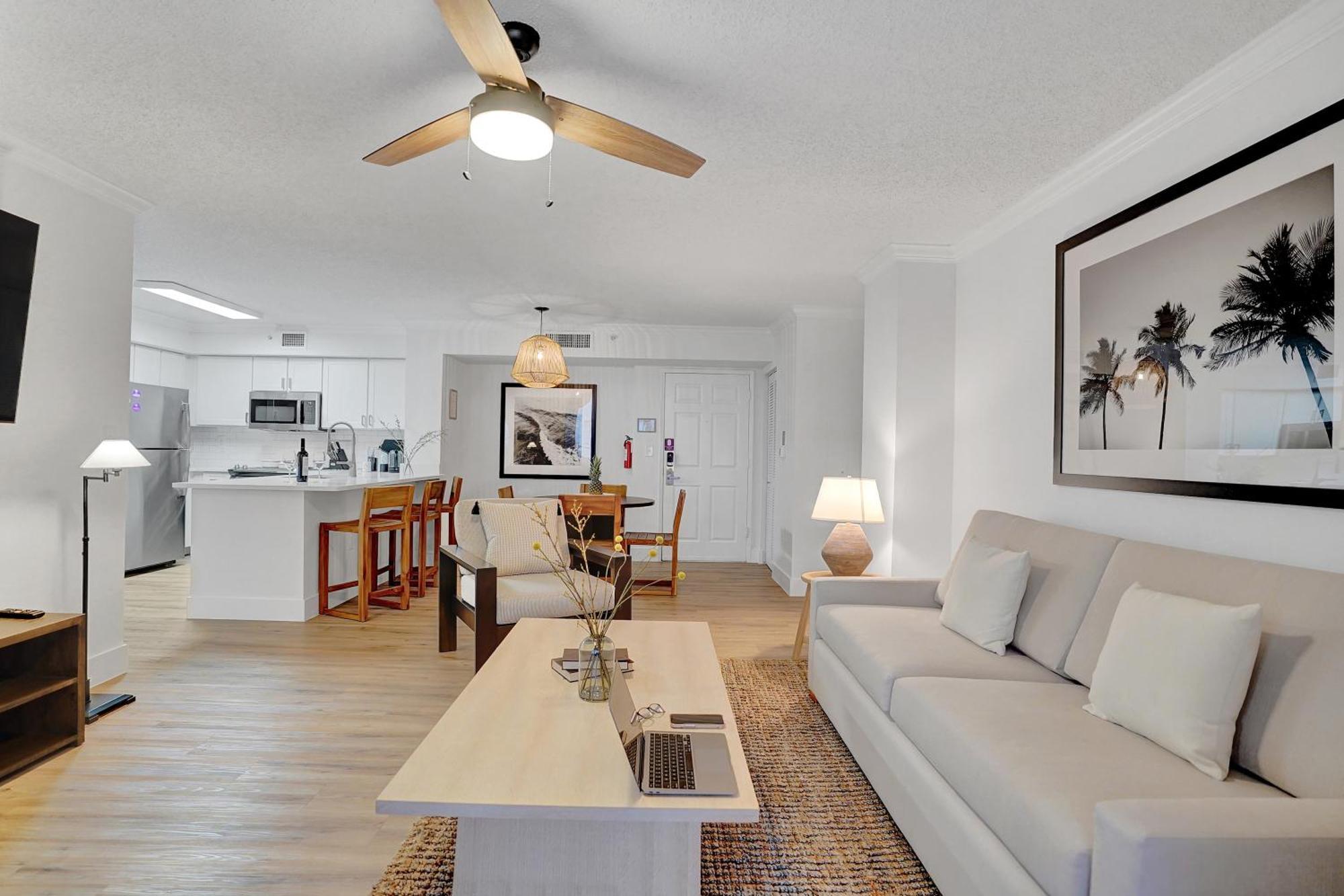 Apartment Stylish Modern At Gables Grand Plaza In