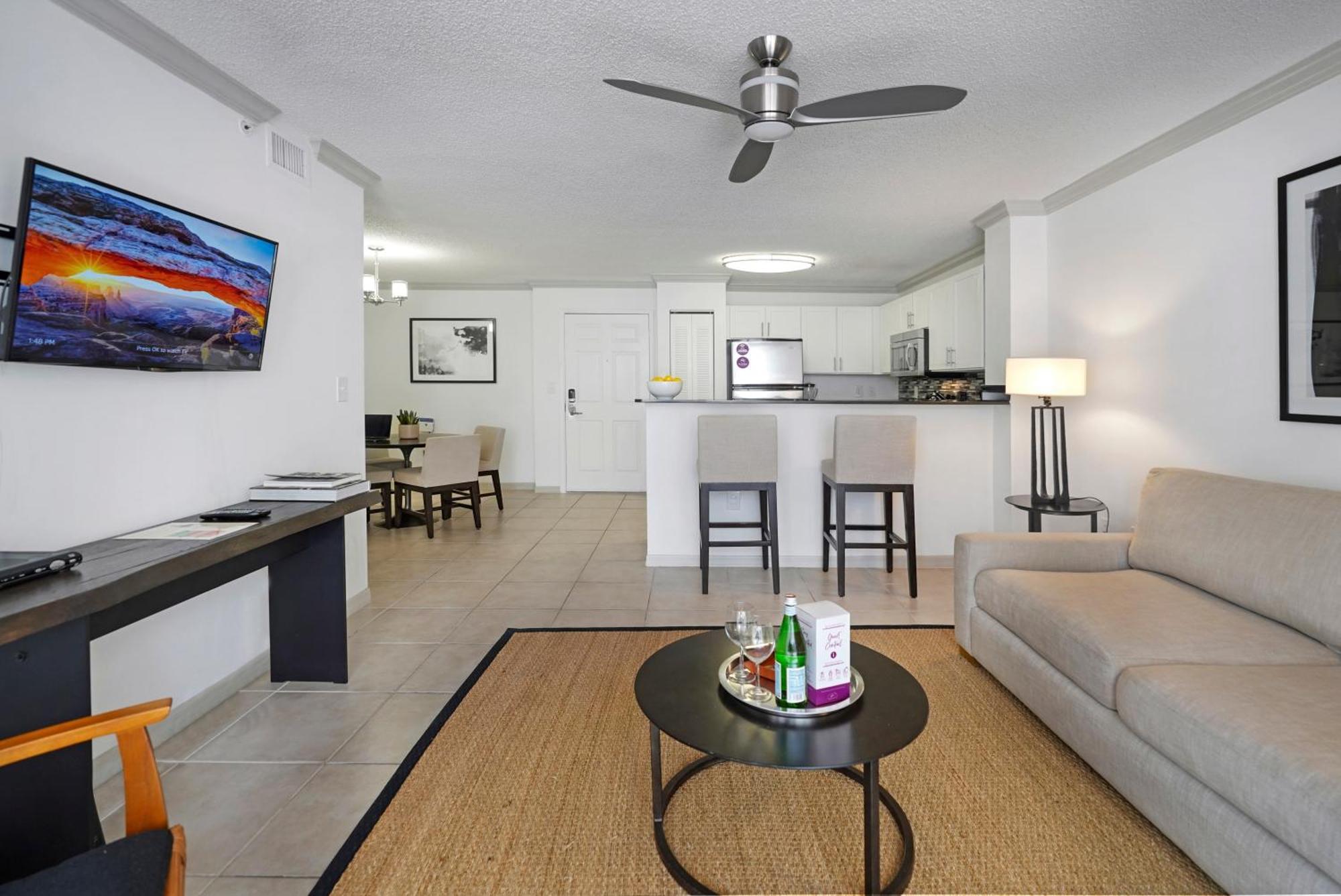 Apartment Stylish Modern At Gables Grand Plaza In *