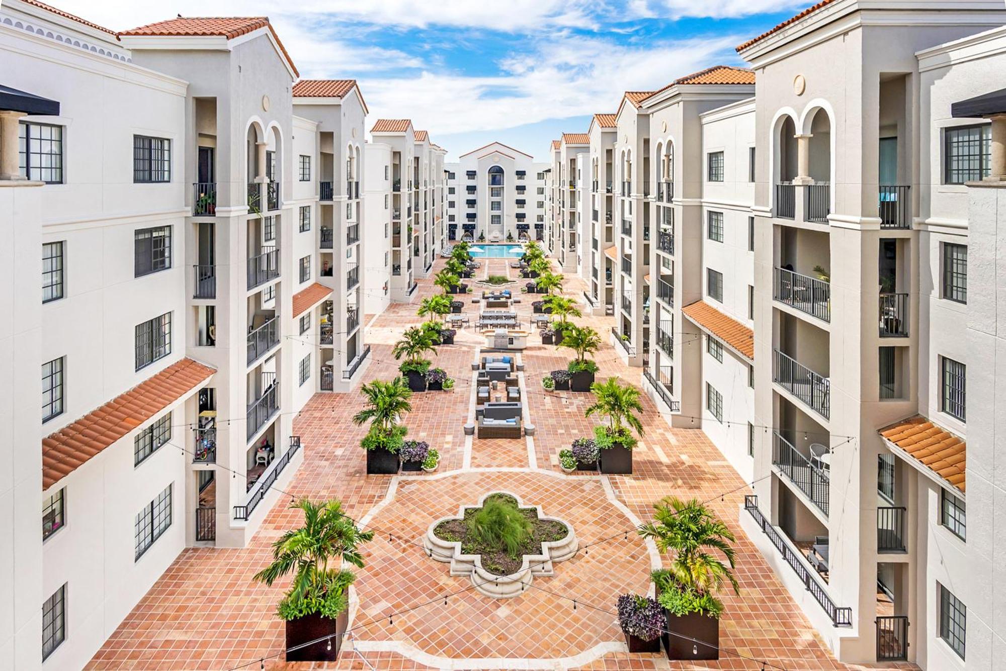 Stylish Modern At Gables Grand Plaza In Apartment