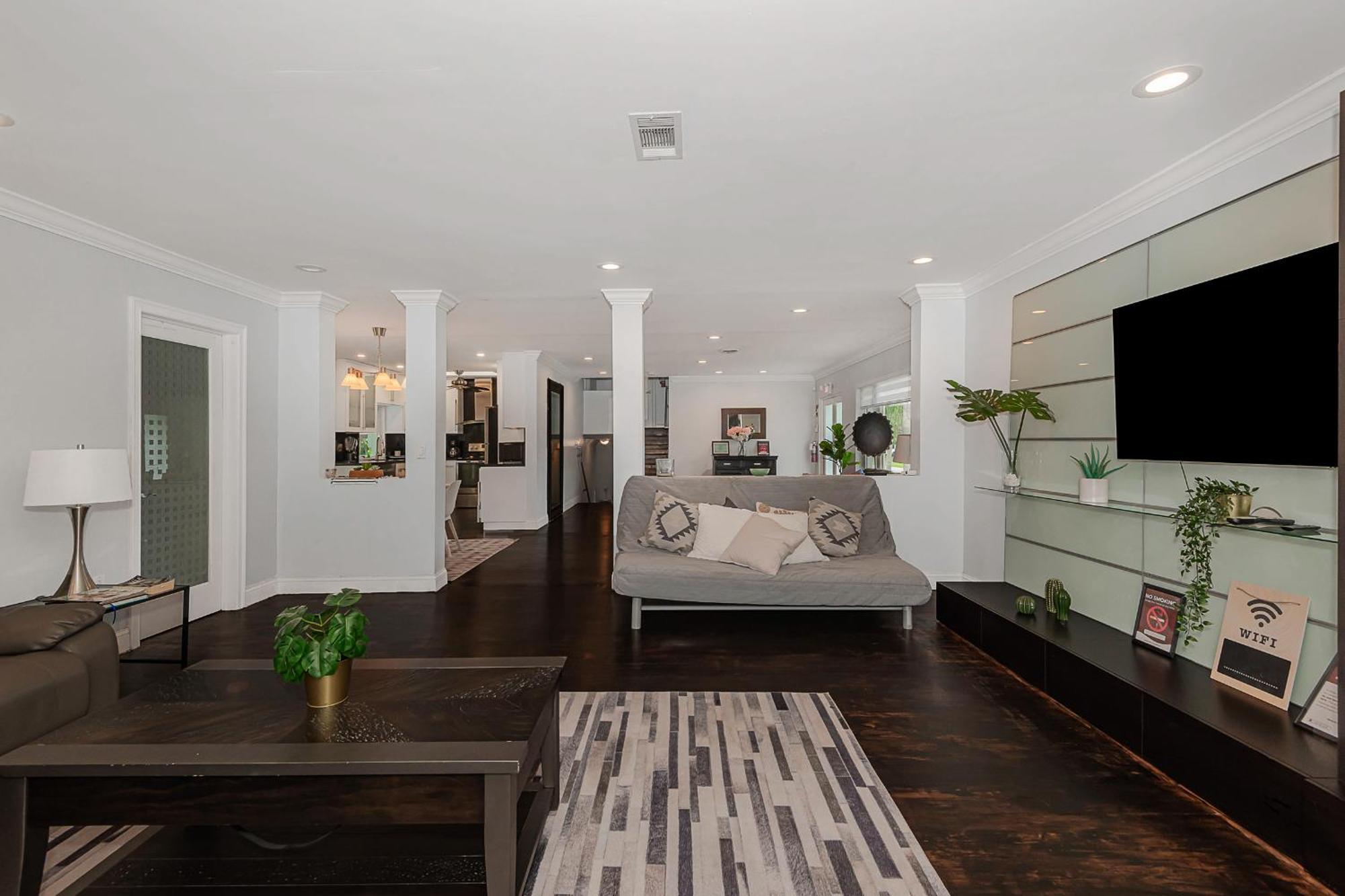 Dream Home/ Pool/jacuzzi/ Fire Pit * Miami