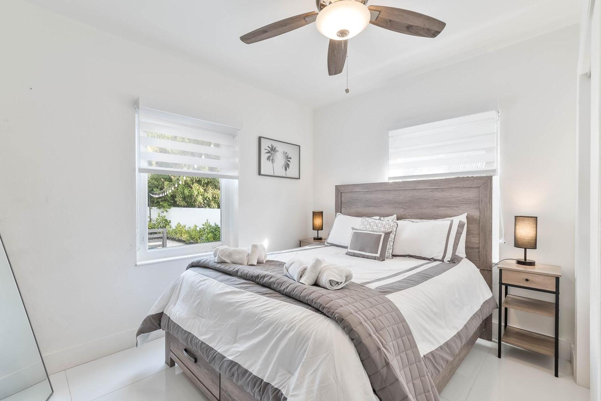 Casa Belle 3bdden, Pool, Sleeps 9 Near Brickell * Miami