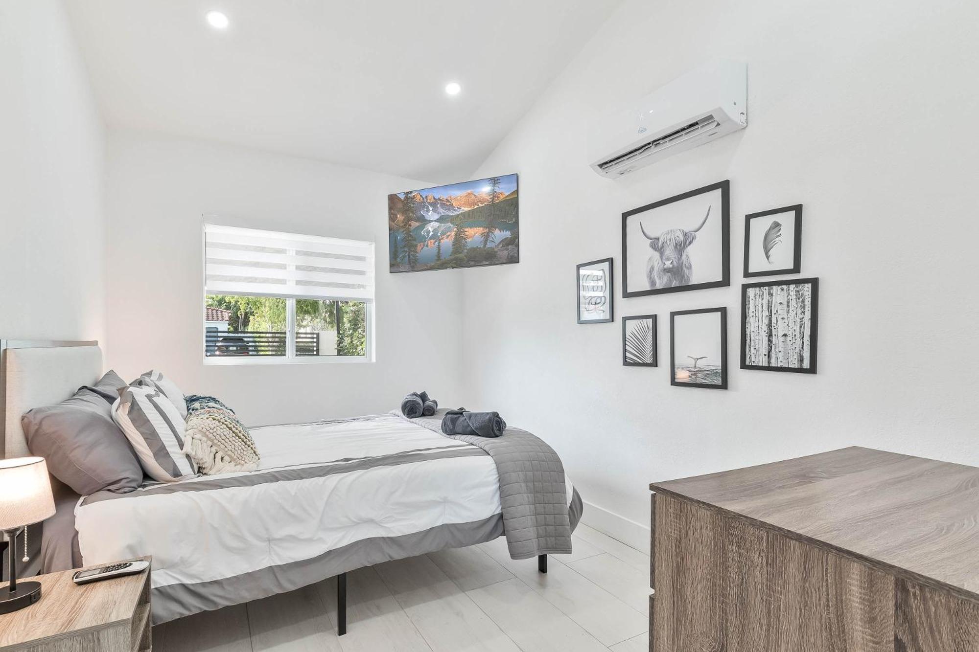 Casa Belle 3bdden, Pool, Sleeps 9 Near Brickell Holiday home *